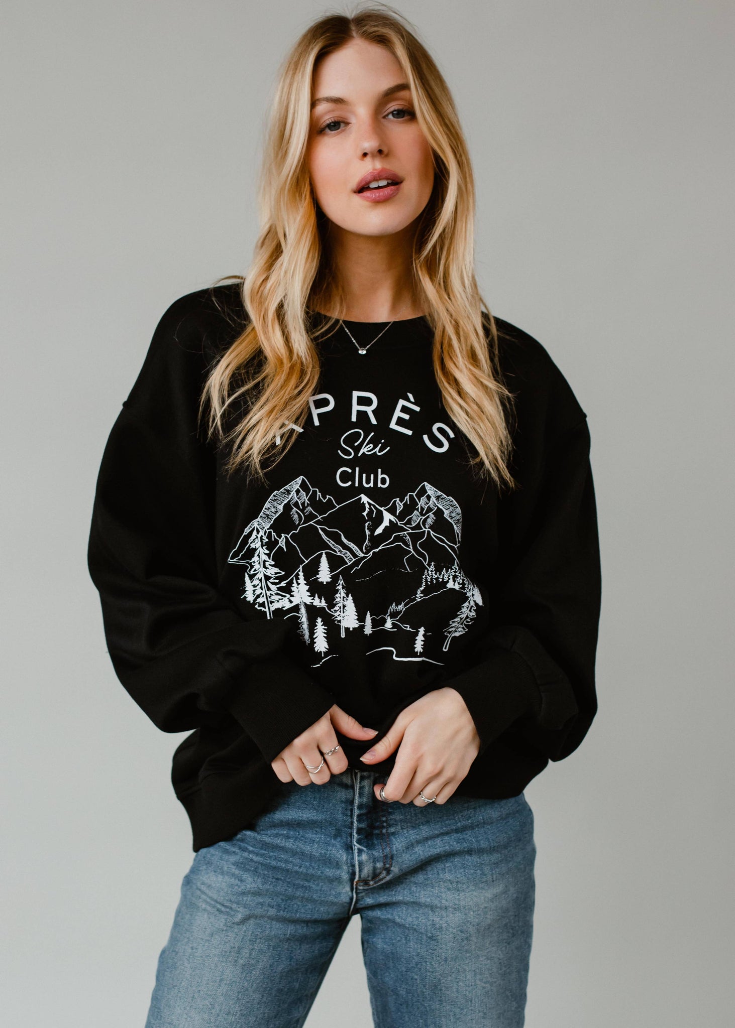 Black Apres Ski Club Sweatshirt