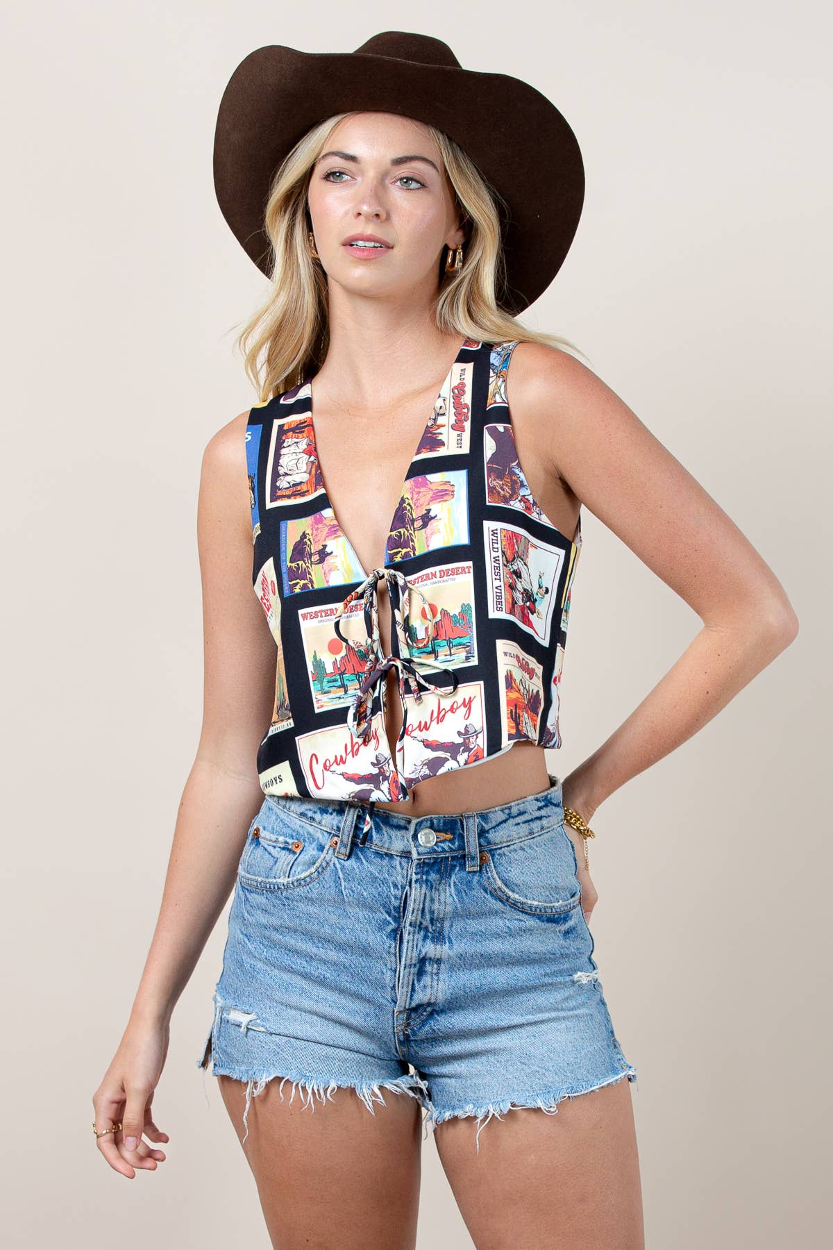 T1587- 5585-Western Cowboy Stamp Print Vest Top: Print