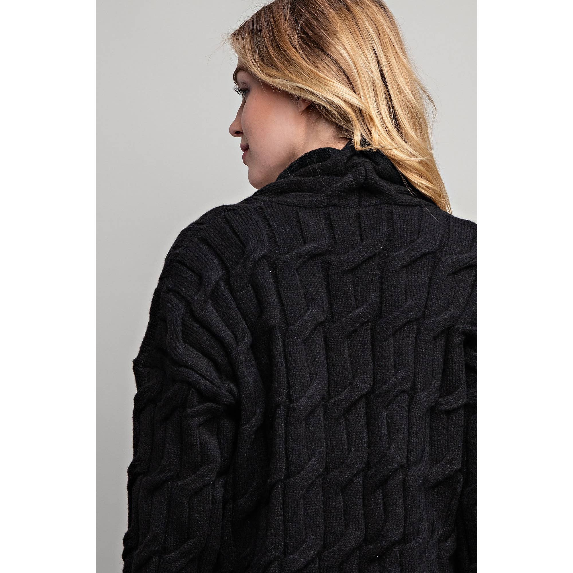 CHUNKY CABLE KNITTING CARDIGAN: Black; OVERSIZED FIT