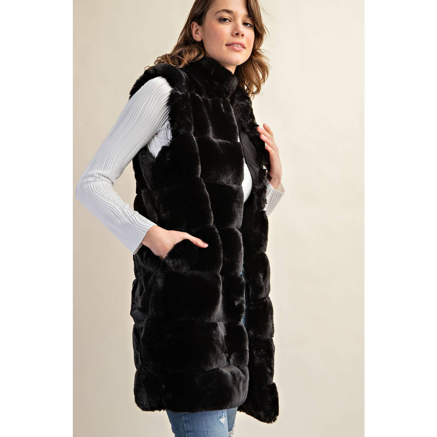 LONG FURRY TIERED HIGH NECK PUFFER VEST: Black