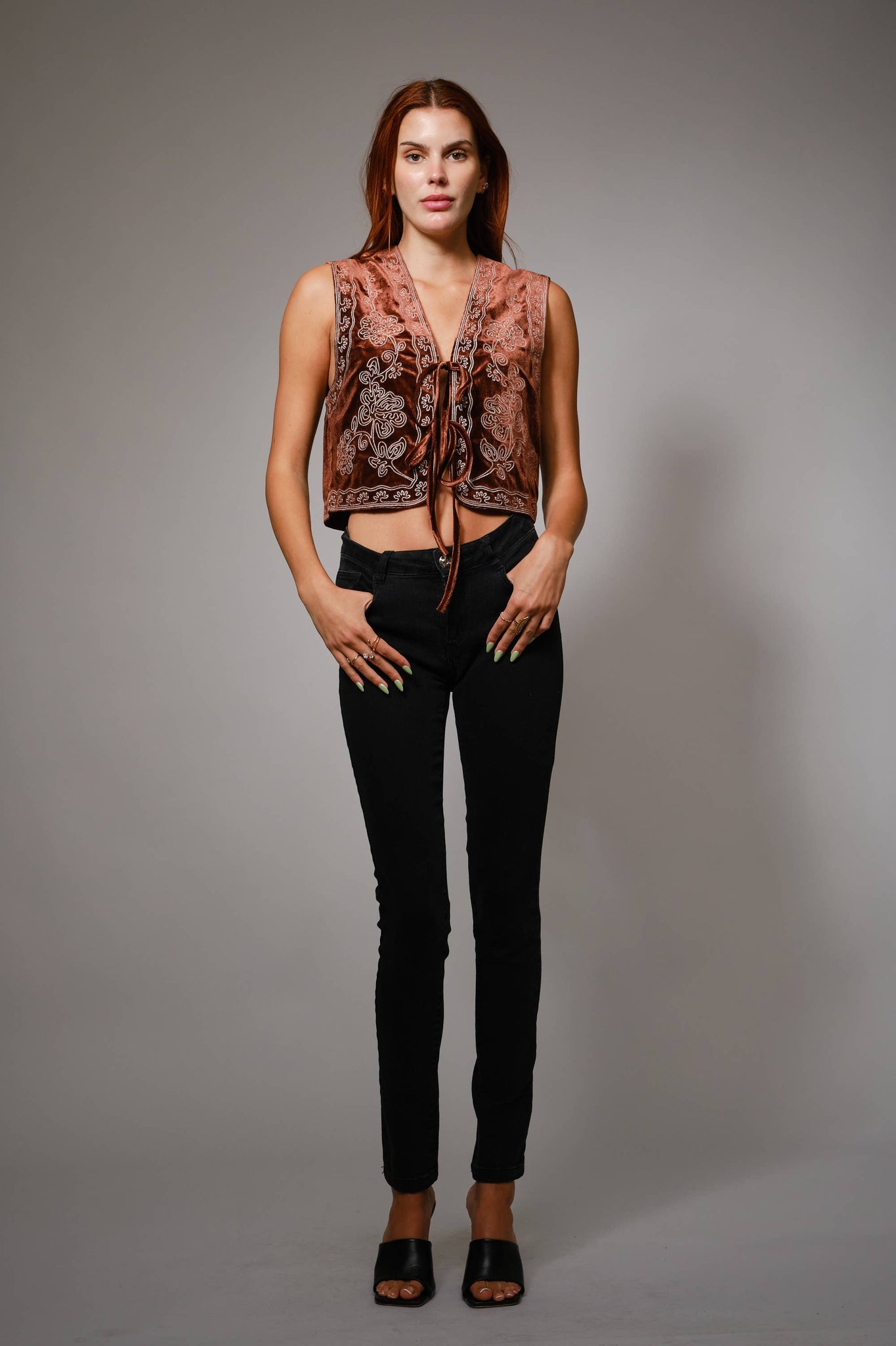 91623T Embroidered Velvet Vest: BROWN