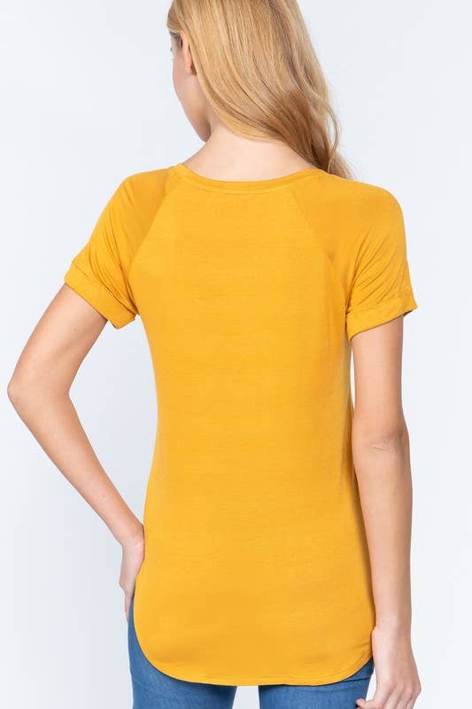 Short Raglan Sleeve Round Neck with pocket