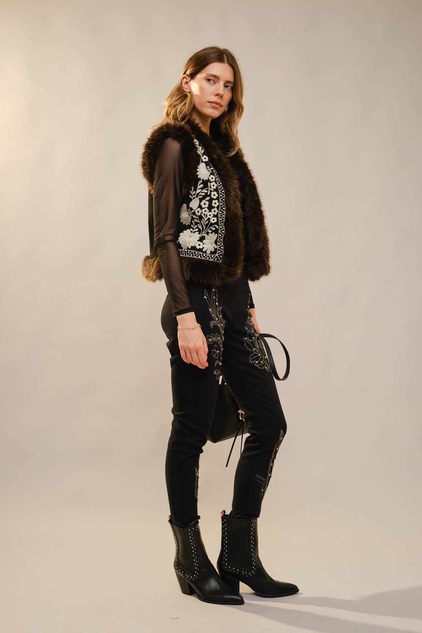 91718V Embroidered Suede Vest With Fur Trim: BLACK