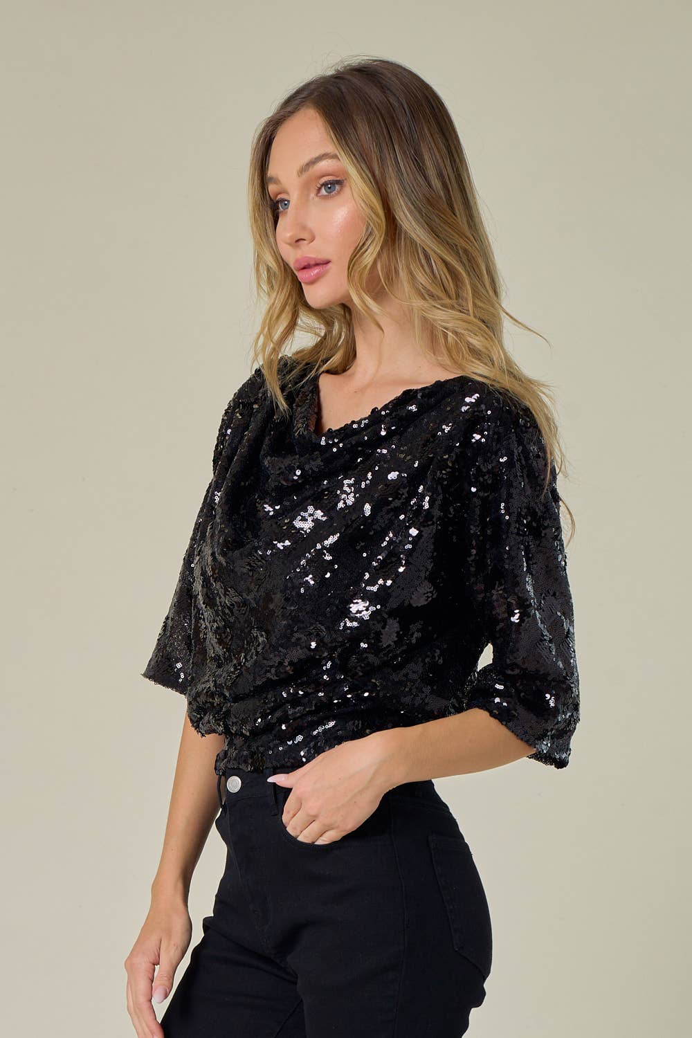 SIT3583A BLACK DROP SHOULDER HOLIDAY SEQUIN TOP