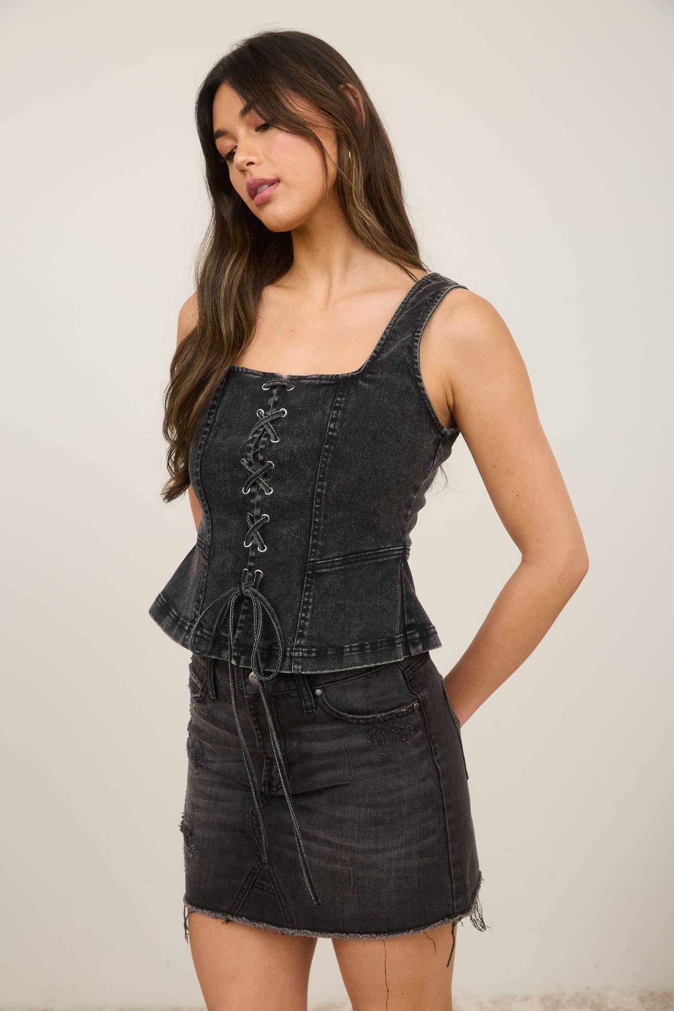 LACE UP FRONT SLEEVELESS DENIM TOP : BLACK