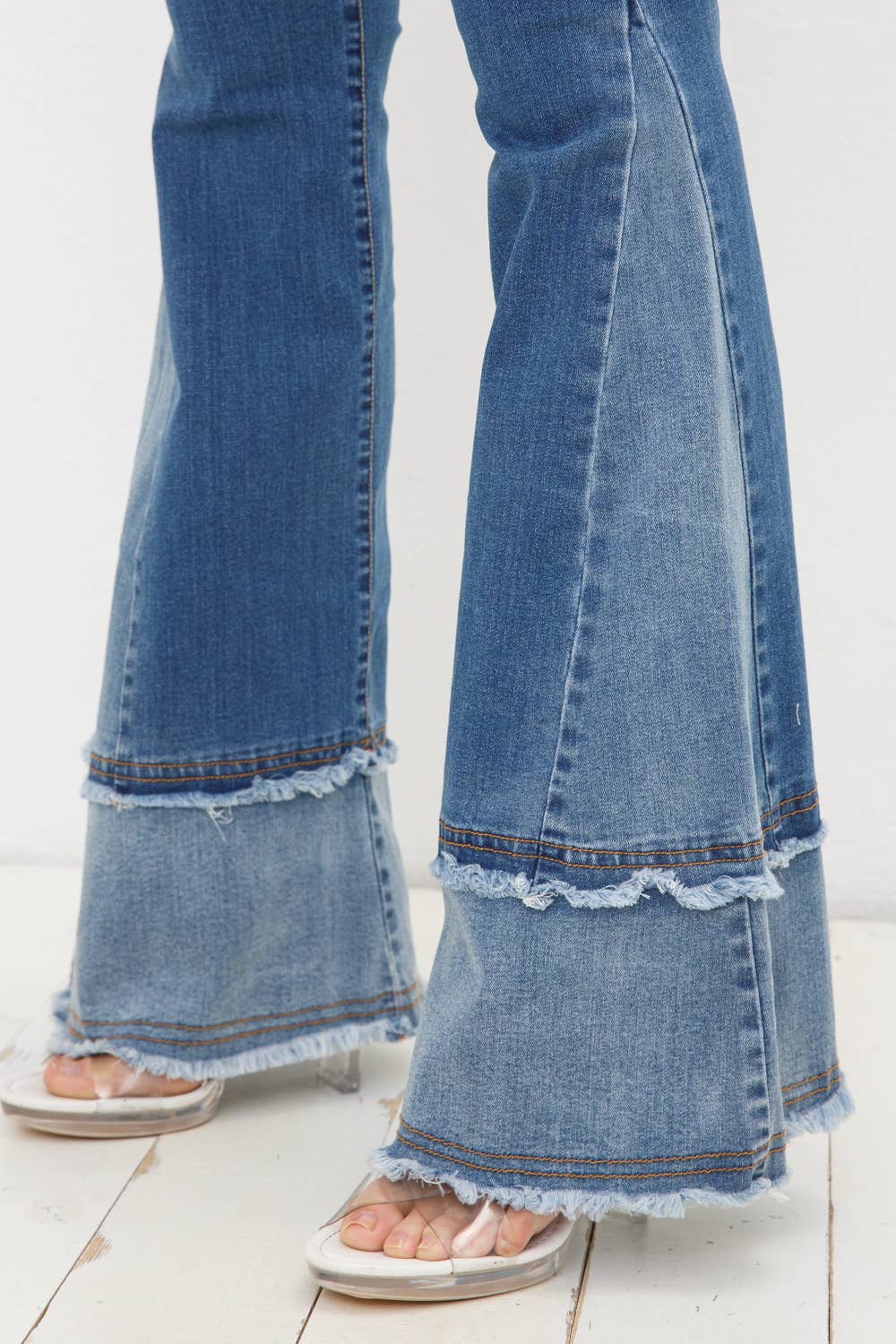 17391P - Two Tone Frayed Detail Bell Bottom Denim Jeans: DARK DENIM