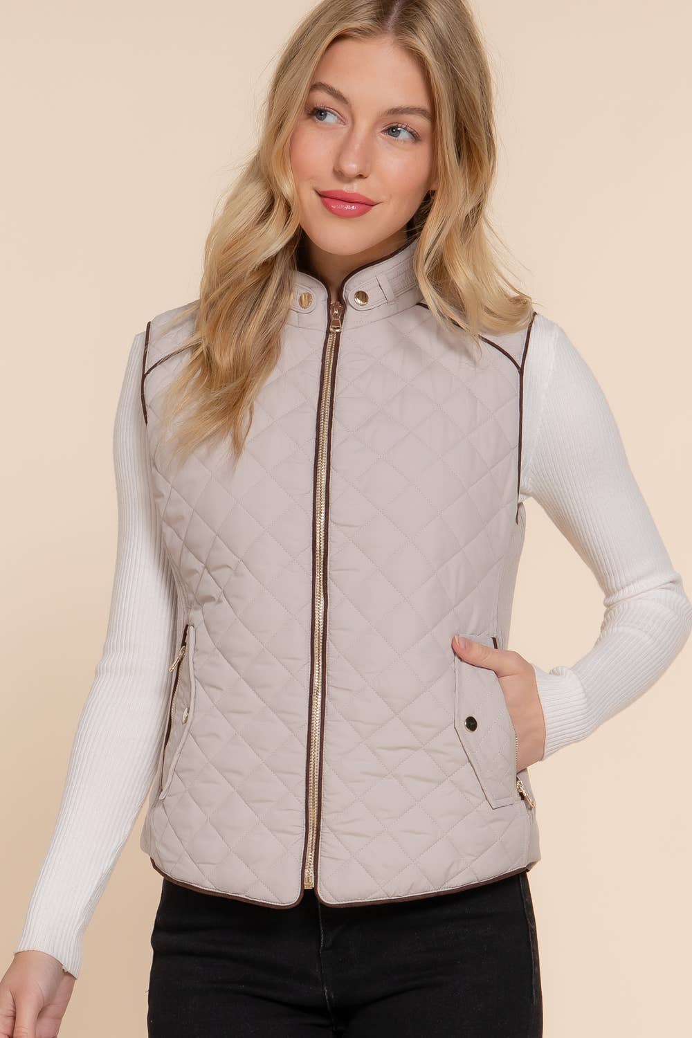 Suede Piping Detail Rib Quilted Padding Vest: BLK-black