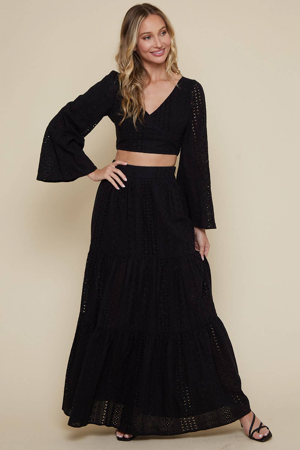 SIT3578A BLACK EYELET TOP WITH BELL SLV AND SMOCKED BACK