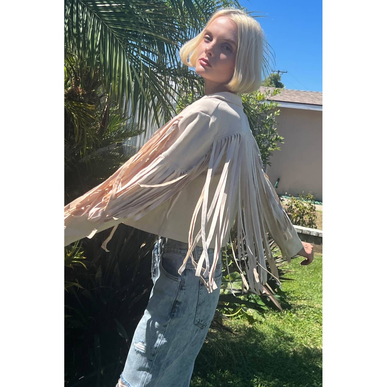 SUEDE JACEKT WITH FRINGE DETAIL: KHAKI