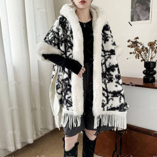 Monochrome Patterned Winter Cape with Fringe PE390
