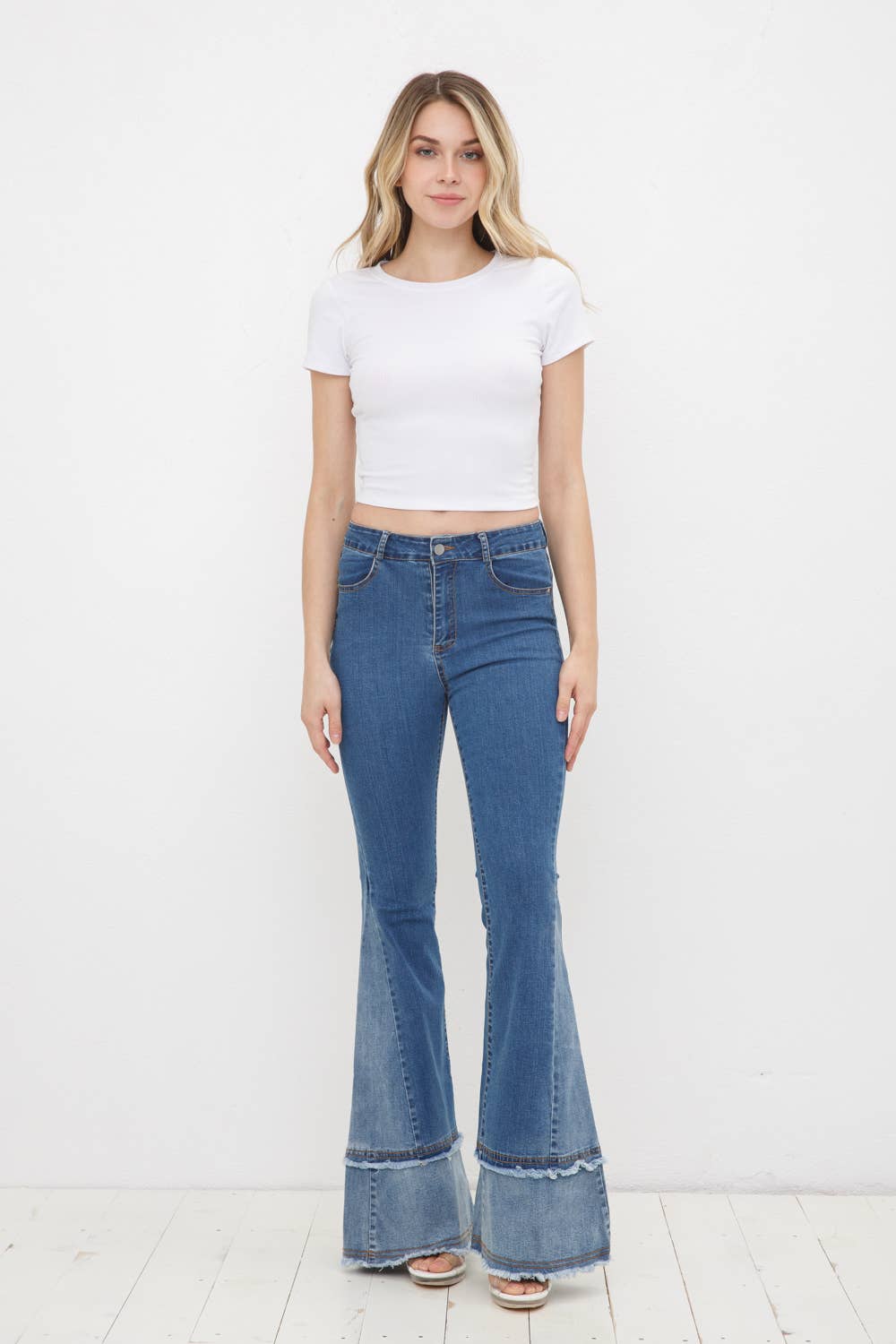 17391P - Two Tone Frayed Detail Bell Bottom Denim Jeans: DARK DENIM