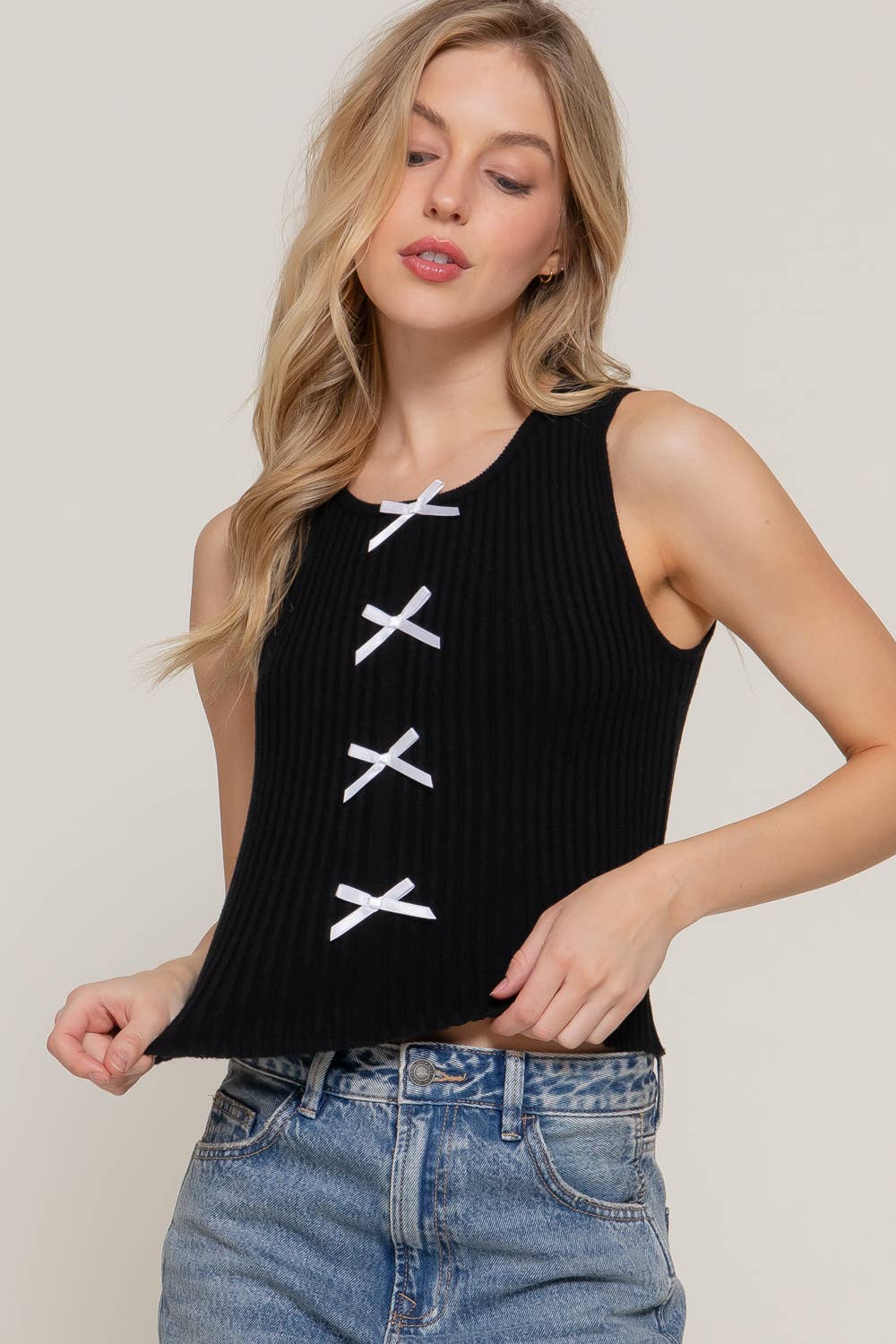 Sleeveless Crew Neck with Front Ribbon Spring Sweater