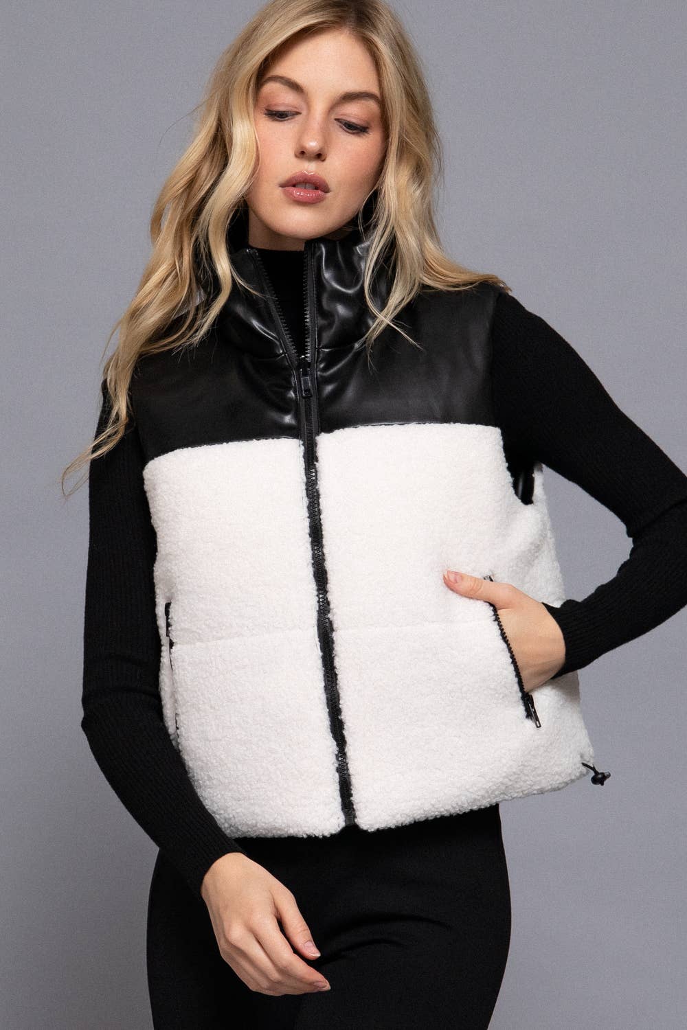 Reversible Faux Leather-Sherpa Contrast Padding Crop Vest: BLK