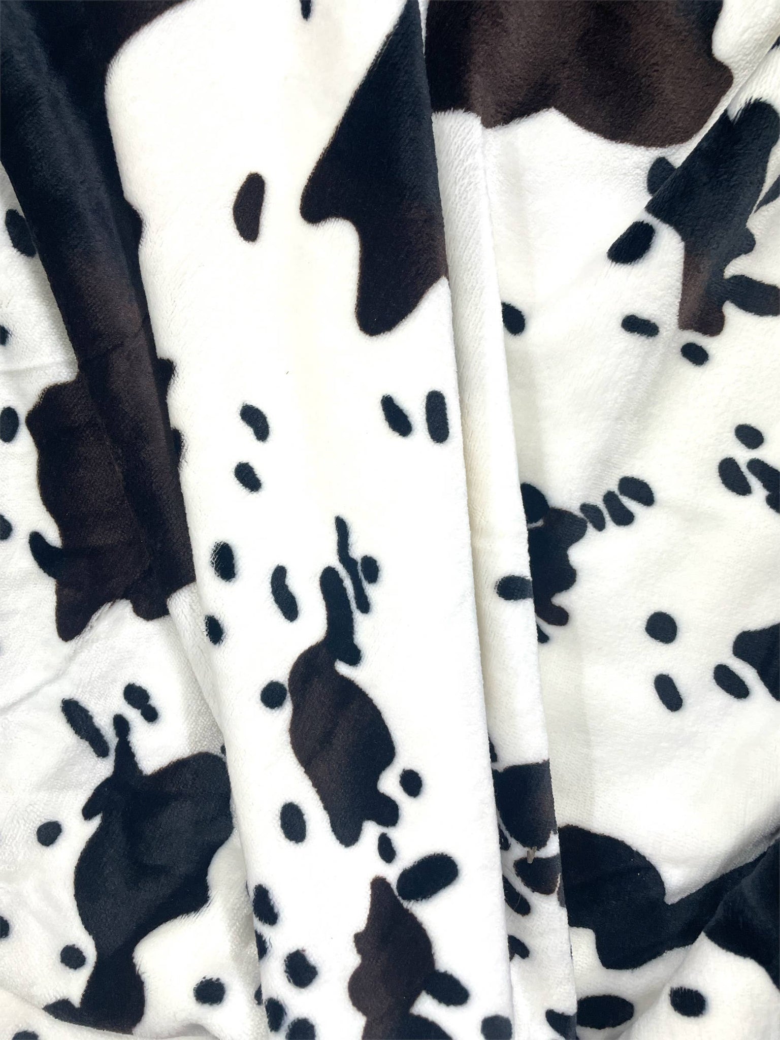 QP-CH - Queen Size 2ply Reversible Flannel Blanket Cowhide
