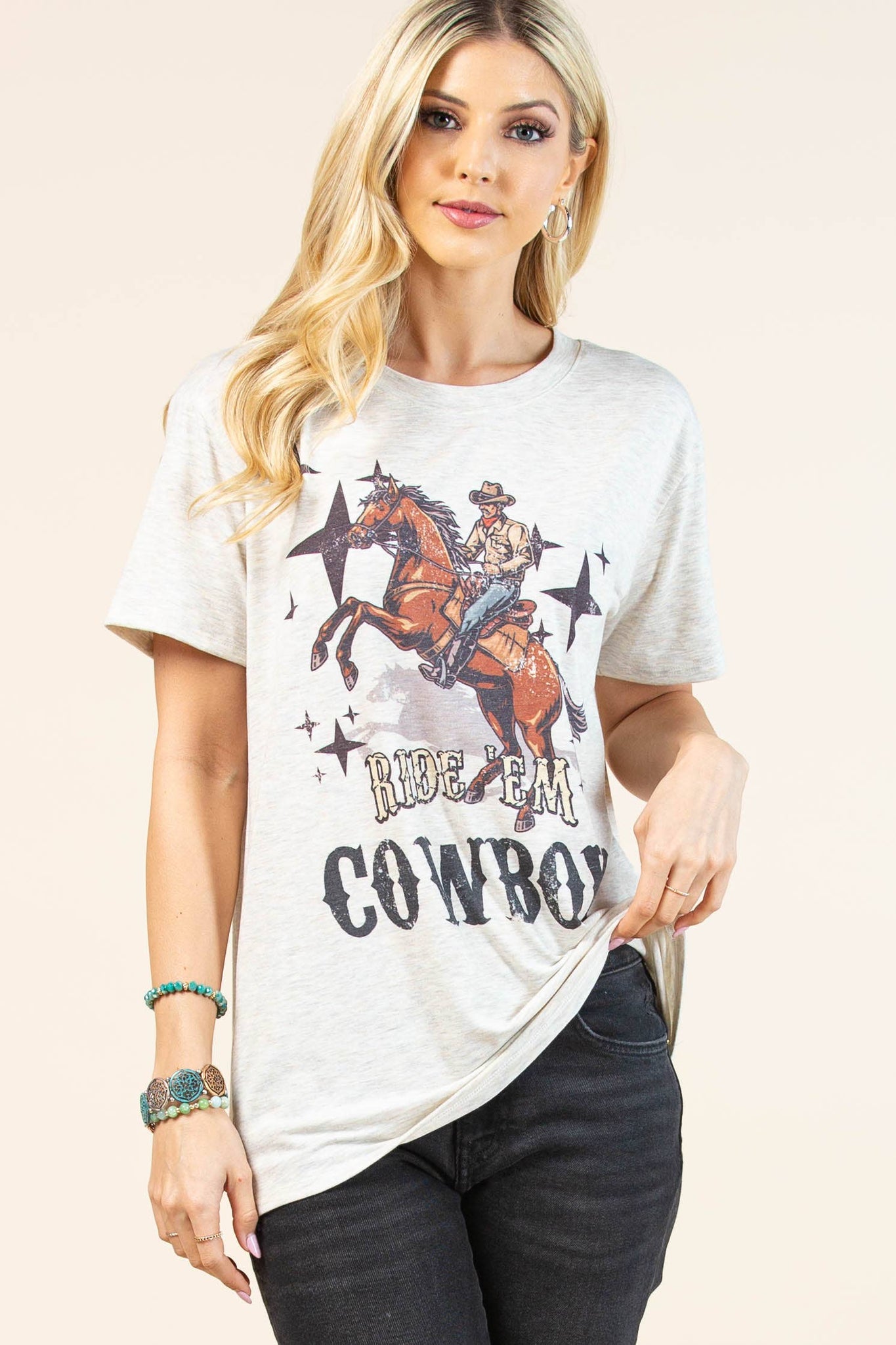 AV1205-PAMELA RIDE'EM COWBOY GRAPHIC T-SHIRT : Oatmeal/Multi / Contemporary