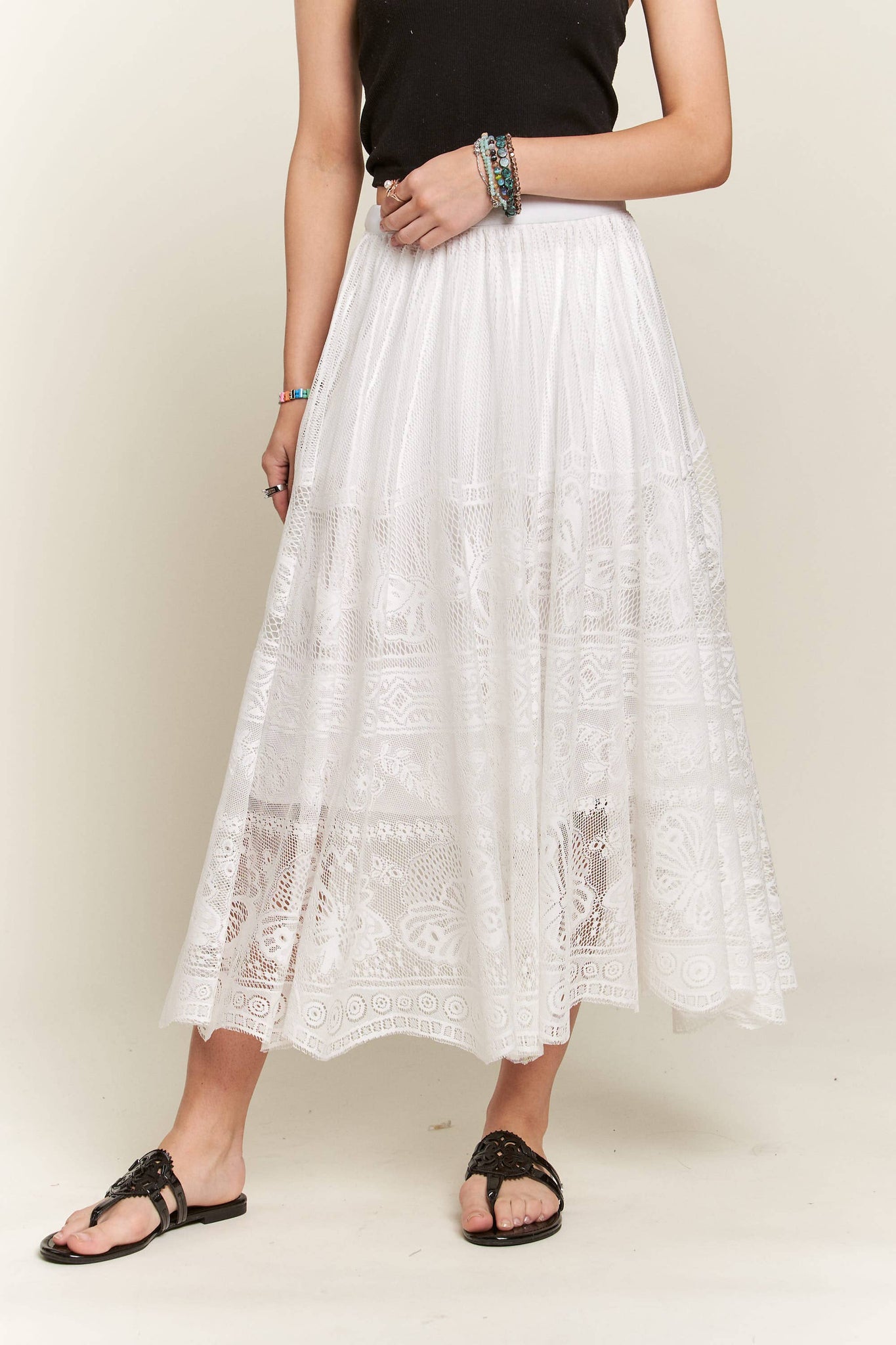 CES3624 - ELASTIC WAIST RAW HEM LACE MAXI SKIRT: WHITE