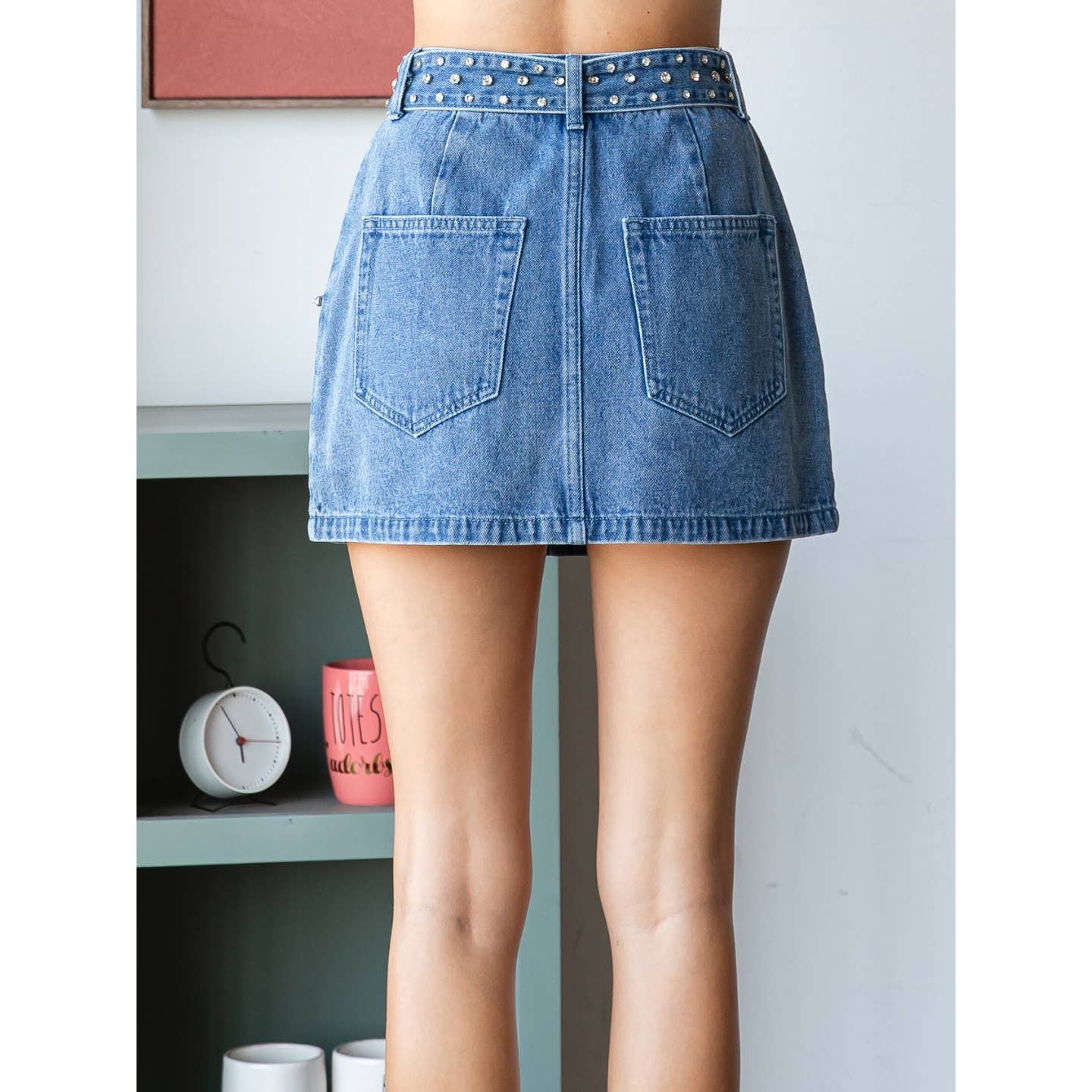 Rhinestone Belt Denim Mini Skirt: Med Wash