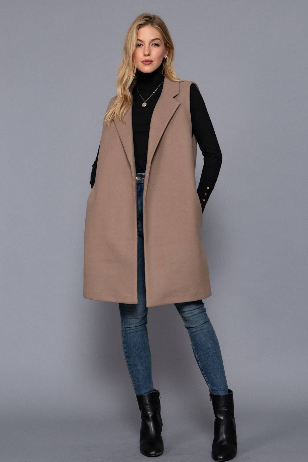 Sleeveless Notched Collar Soft Open Vest: