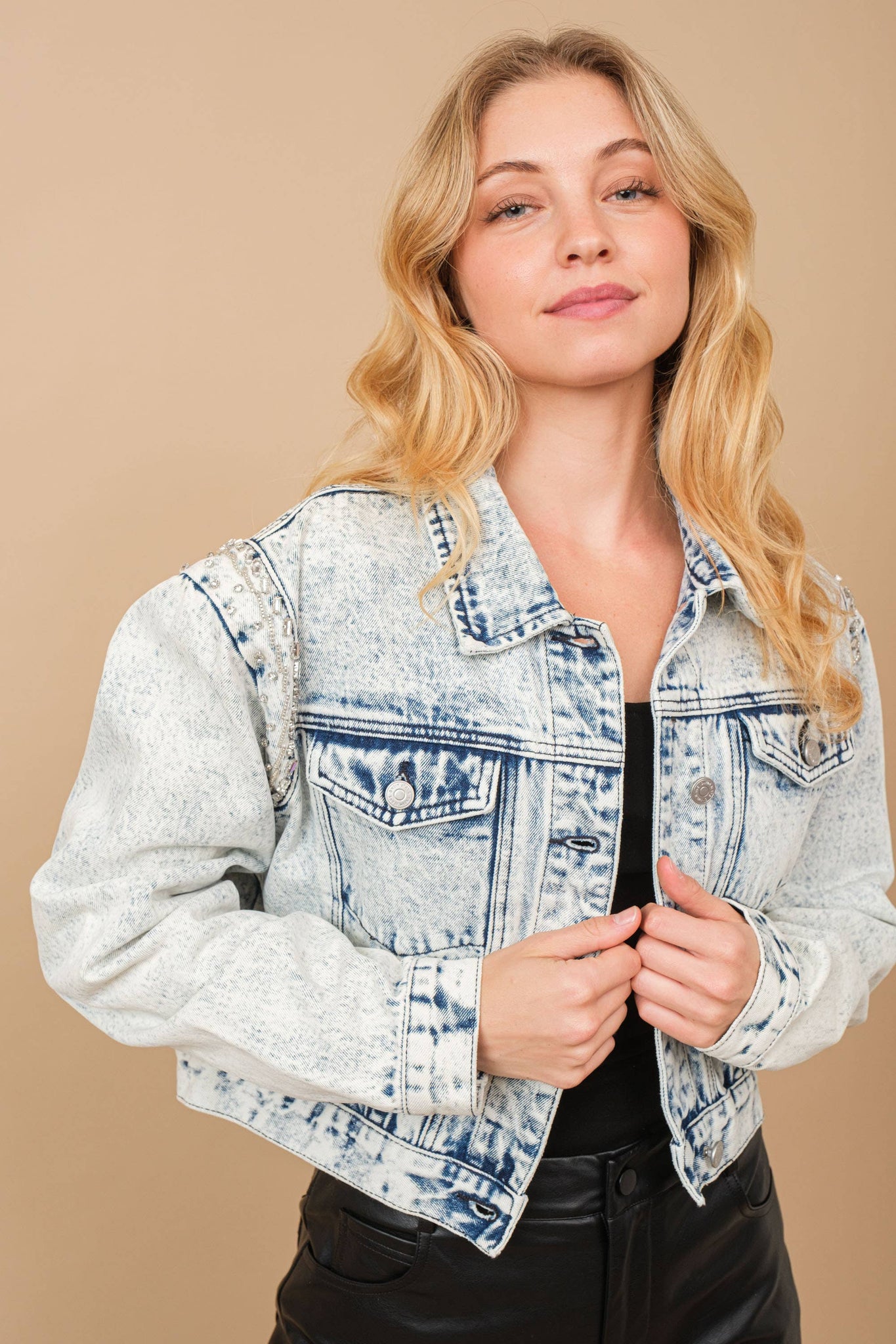 80037J - Acid Washed Shoulder Beading Denim Jacket: LIGHT WASH