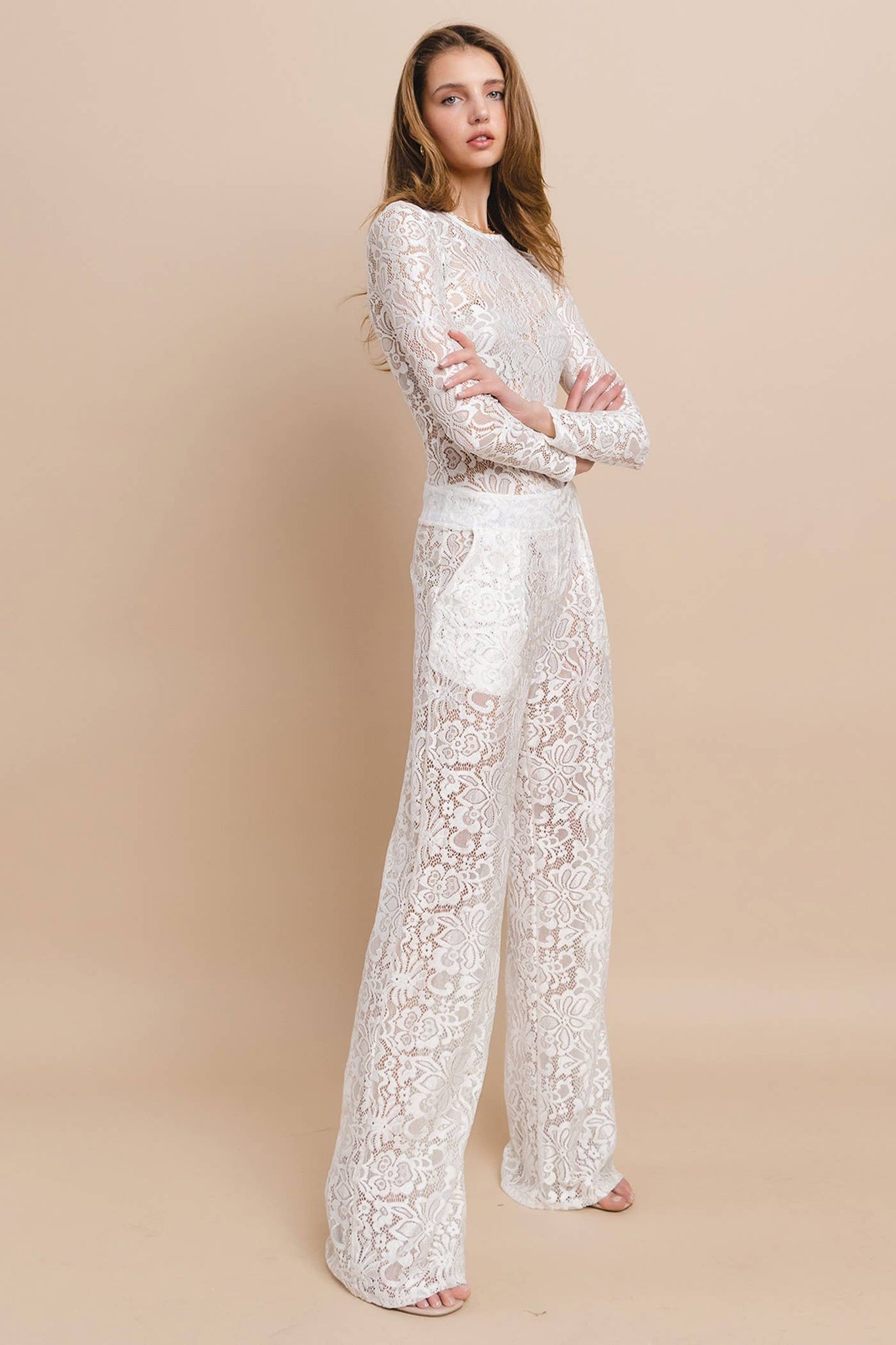 T1320-Lace Coquette Round Neck Bodysuit: Off White