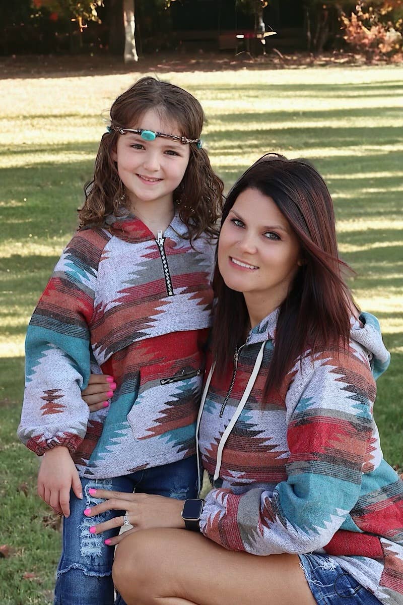 (GIRLS) AZTEC PRINTED PULLOVER WITH HOODIE.