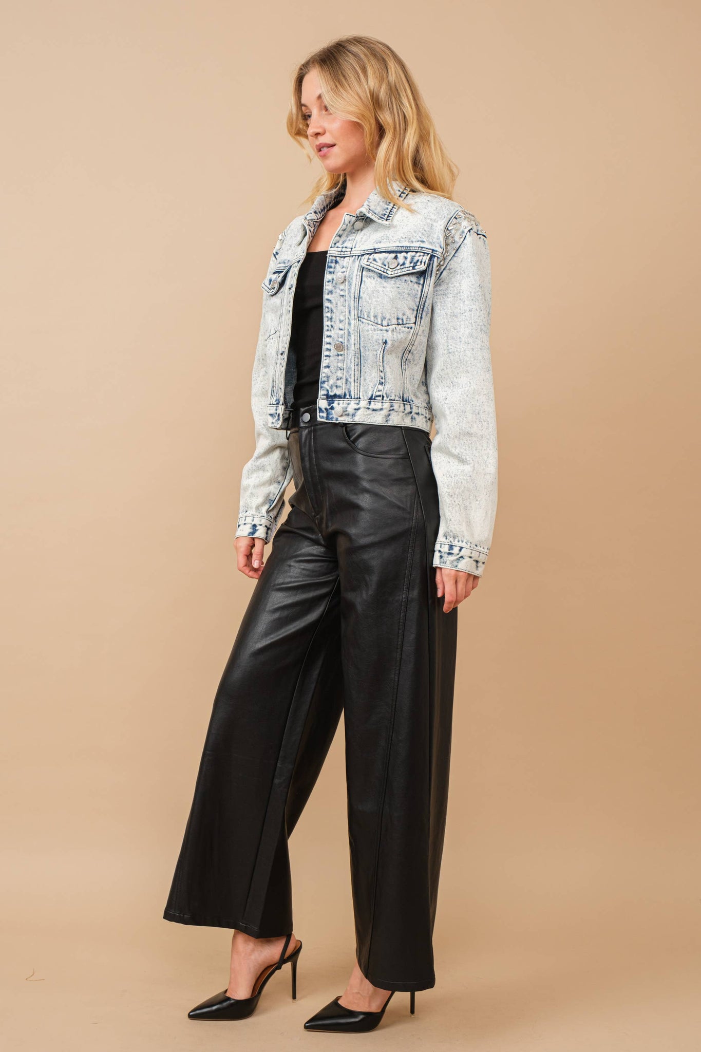 80037J - Acid Washed Shoulder Beading Denim Jacket: LIGHT WASH