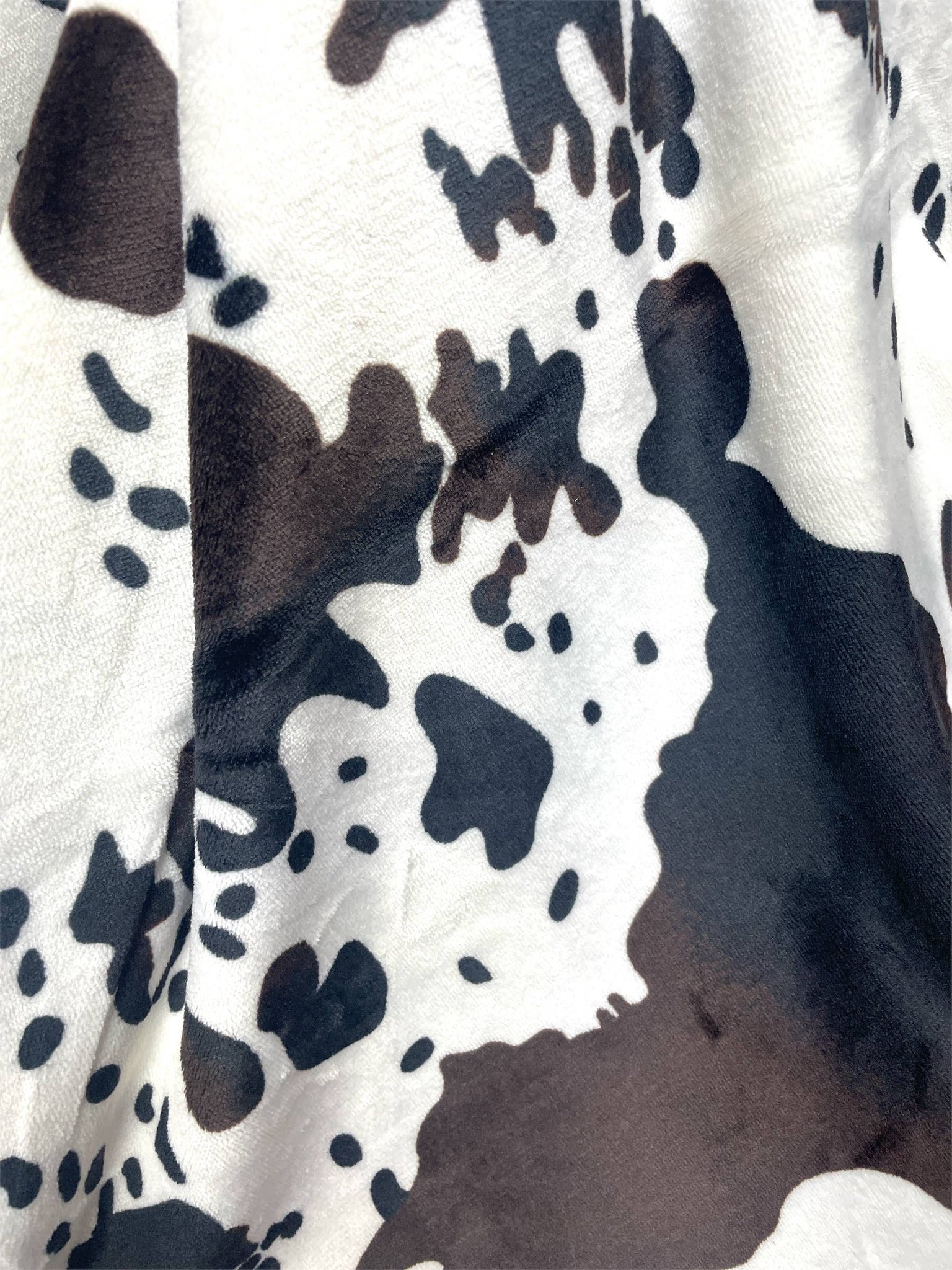 QP-CH - Queen Size 2ply Reversible Flannel Blanket Cowhide
