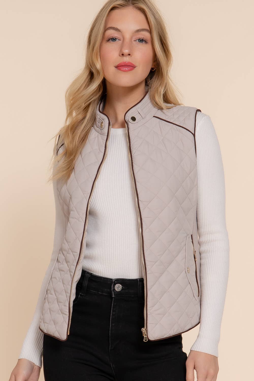 Suede Piping Detail Rib Quilted Padding Vest: BLK-black