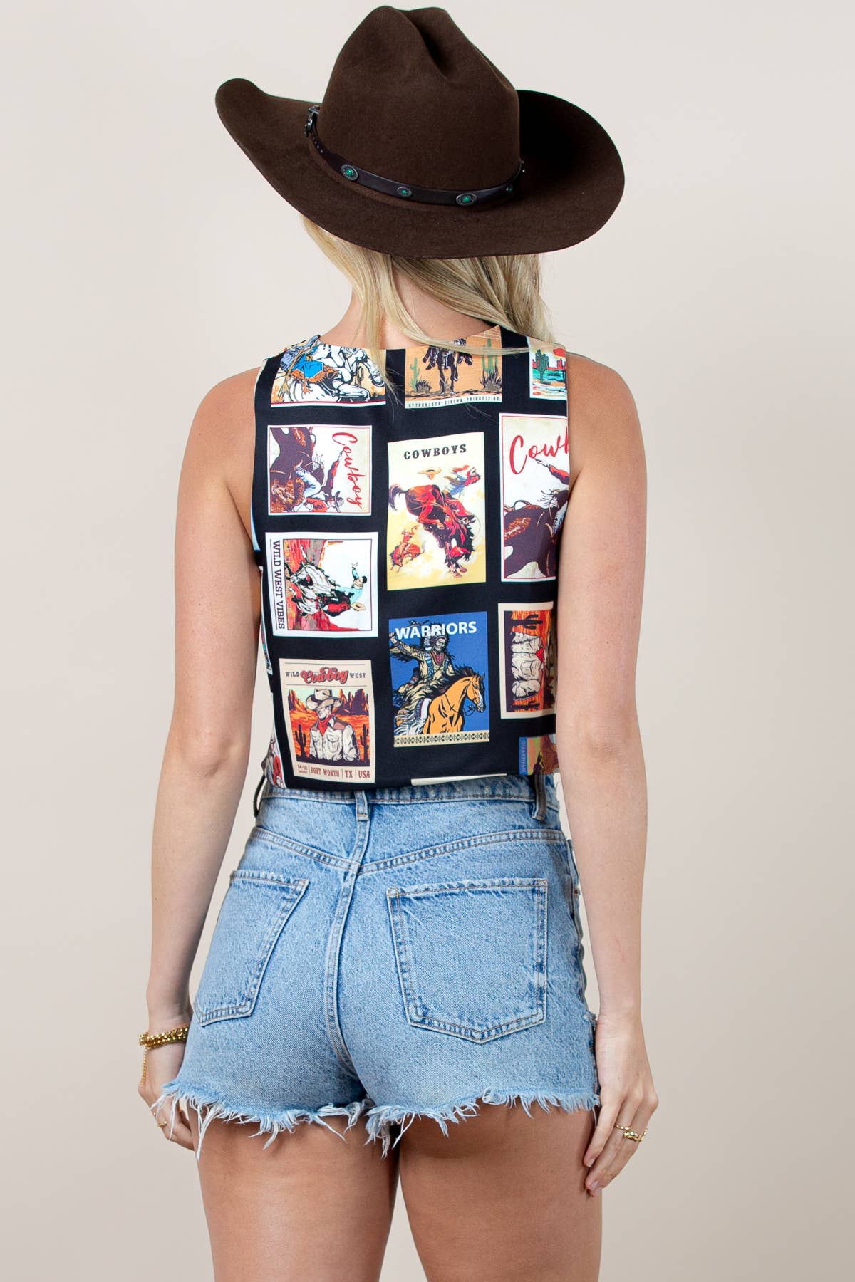 T1587- 5585-Western Cowboy Stamp Print Vest Top: Print