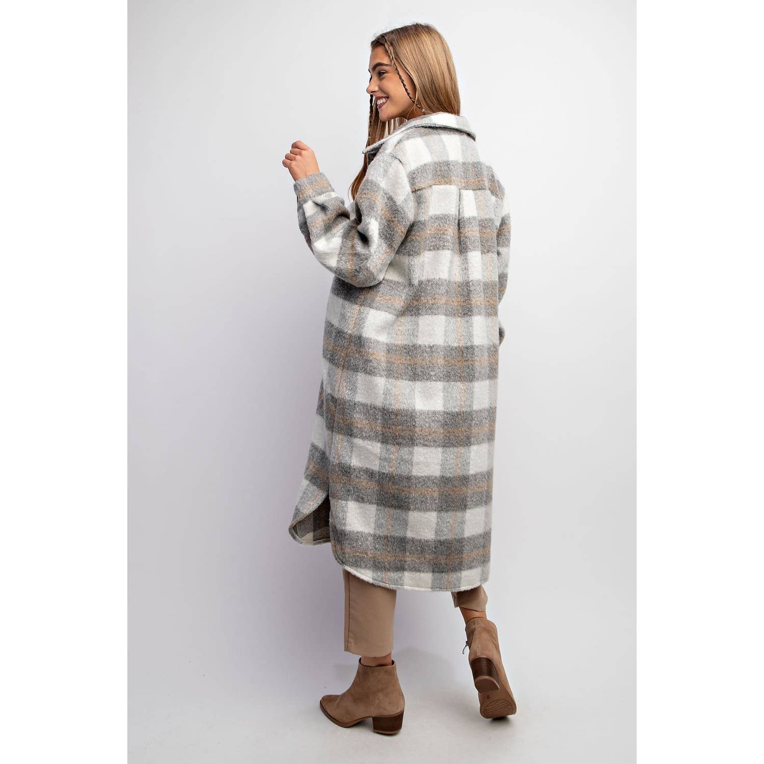 OVERSIZED PINK CHECKERED FLUFFY PLAID JACKET: Grey Mix