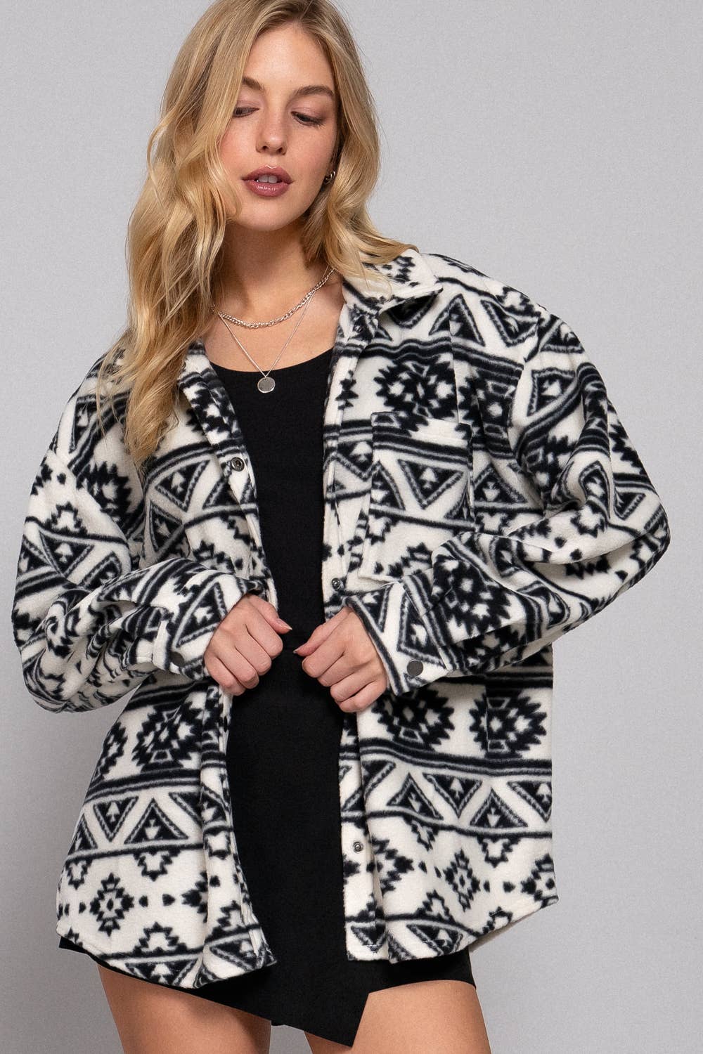 Long Sleeve Printed Fleece Shacket: IVY-ivory/black