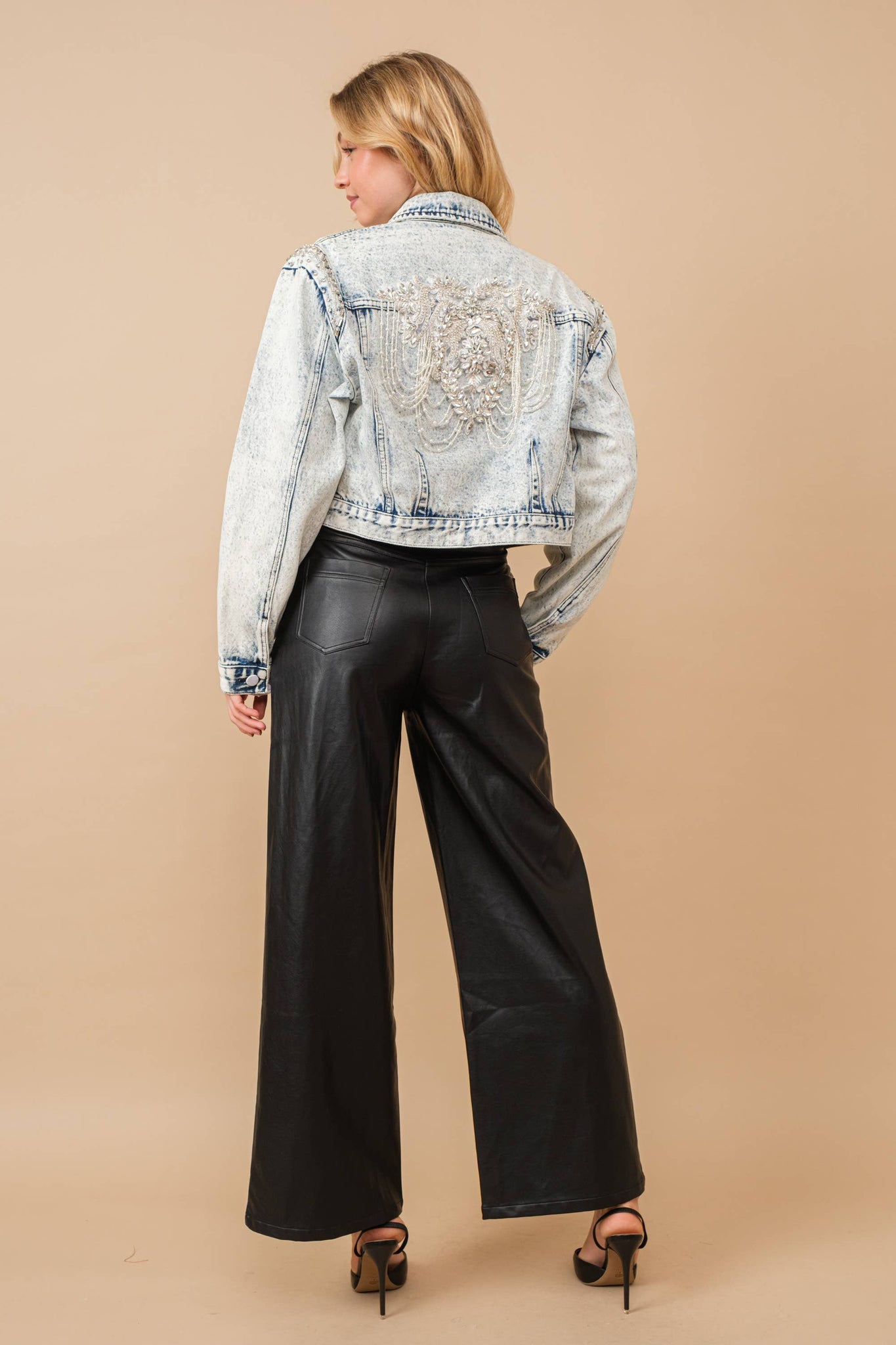 80037J - Acid Washed Shoulder Beading Denim Jacket: LIGHT WASH