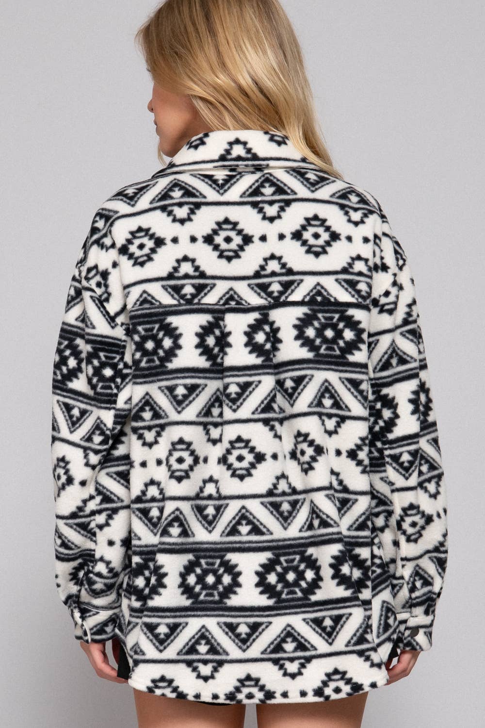 Long Sleeve Printed Fleece Shacket: IVY-ivory/black