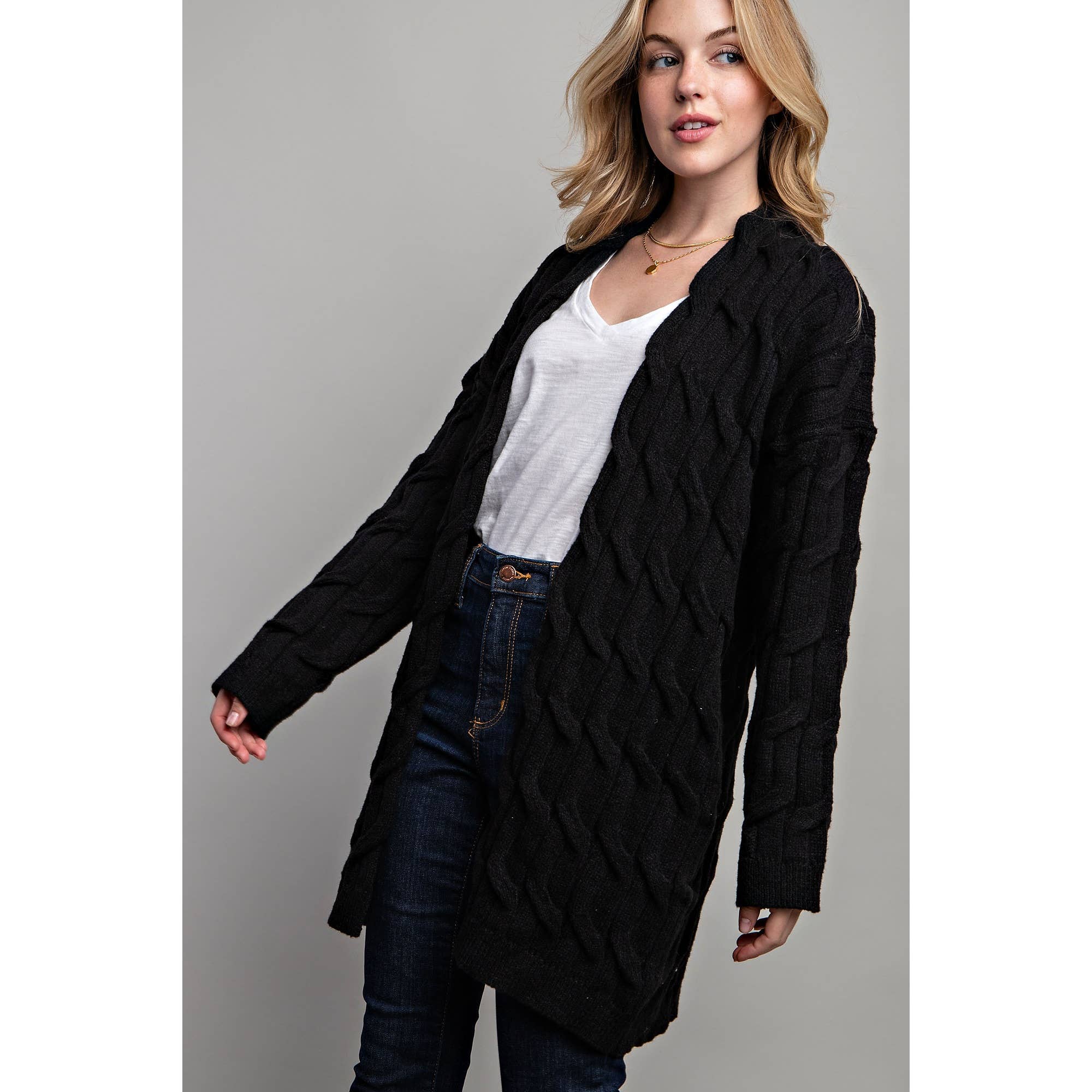 CHUNKY CABLE KNITTING CARDIGAN: Black; OVERSIZED FIT