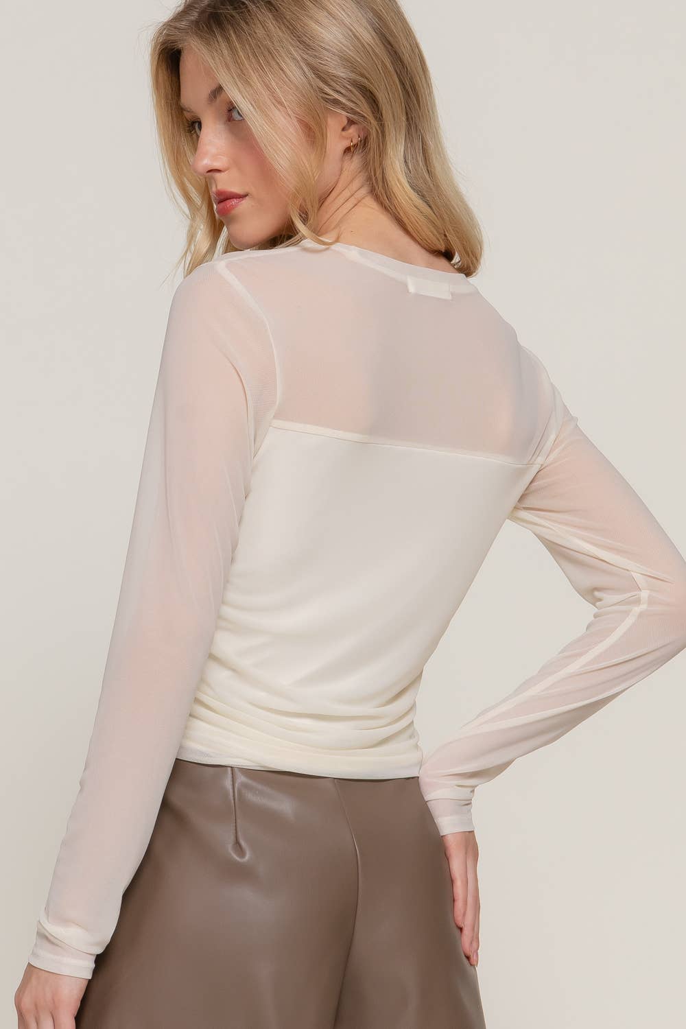 Long Sleeve Crew Neck Side Ruched Detail Mesh Top: Ivory
