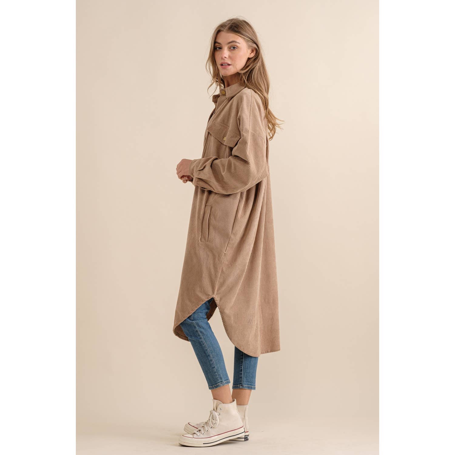 LONG CORDUROY BUTTON DOWN SHIRT JACKET SHACKET: Warm Taupe