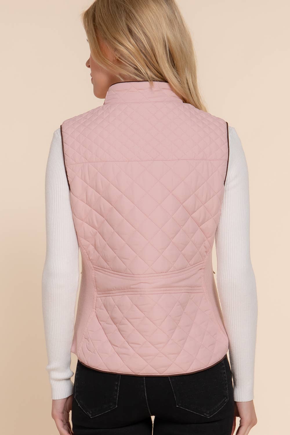 Suede Piping Detail Rib Quilted Padding Vest: BLK-black