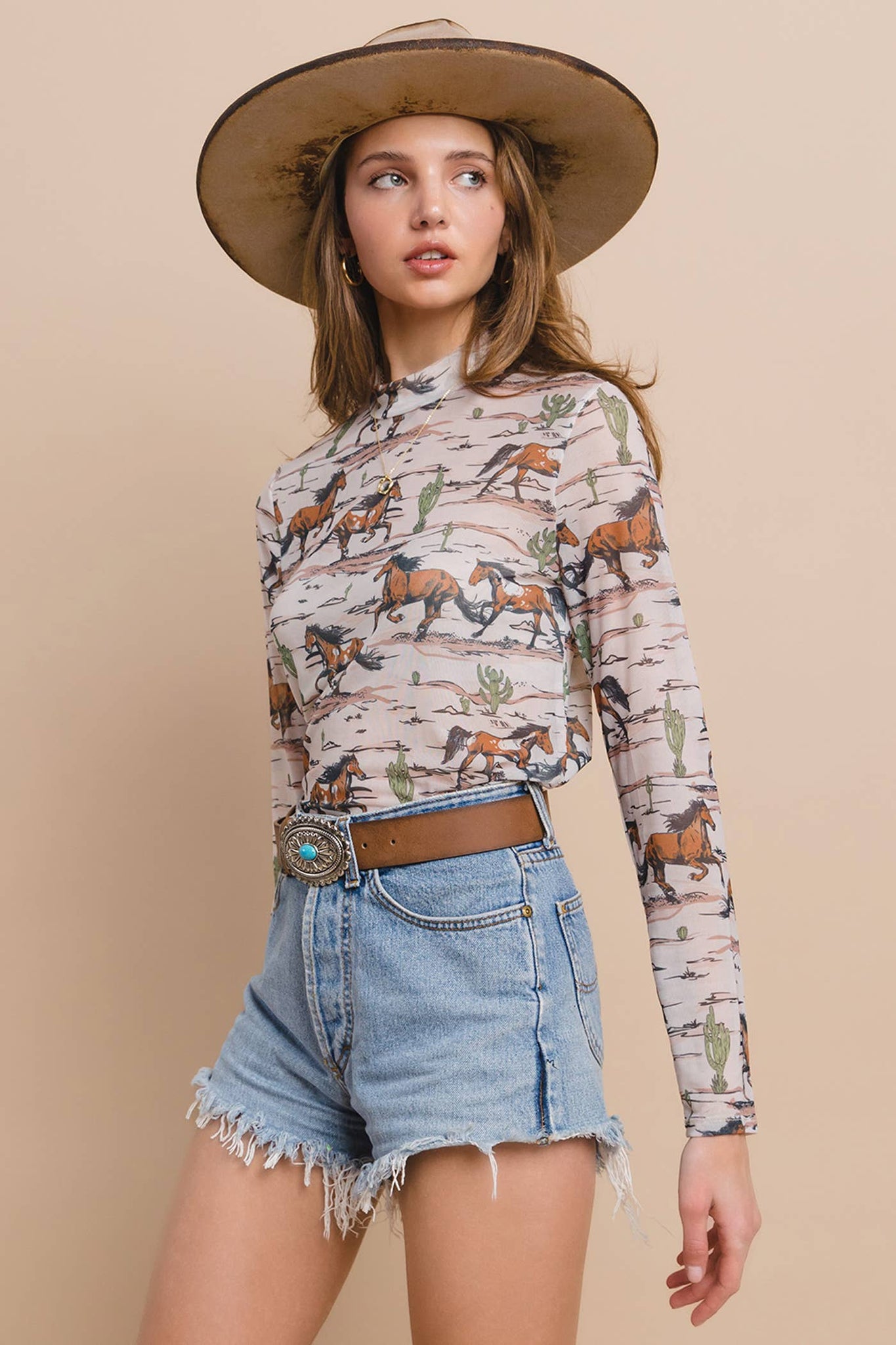 T1502-5223-Western Horse Stables Print Mesh Top: WESTERN PRINT