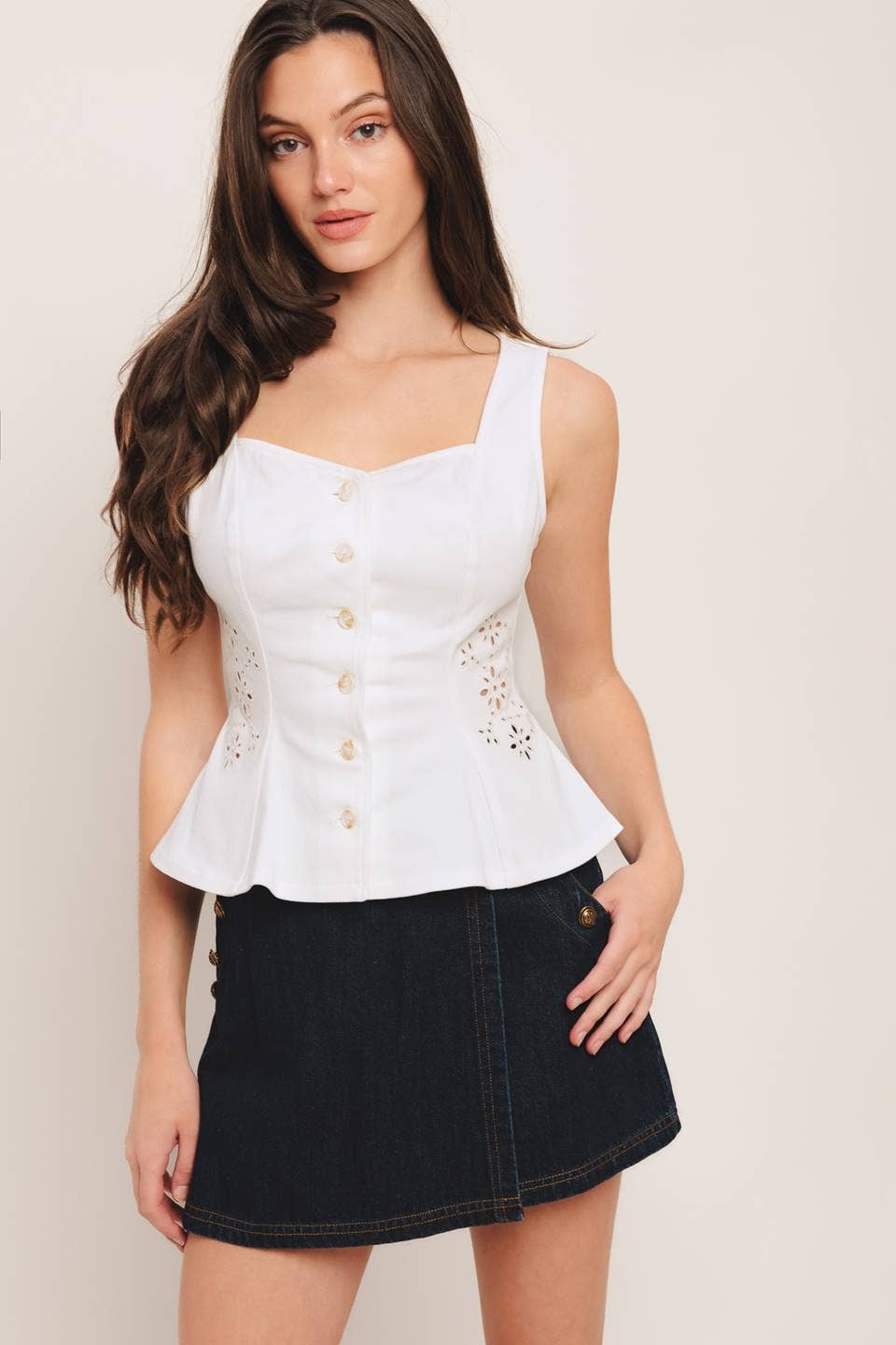 A solid woven top - IJ10313: WHITE DENIM / Contemporary