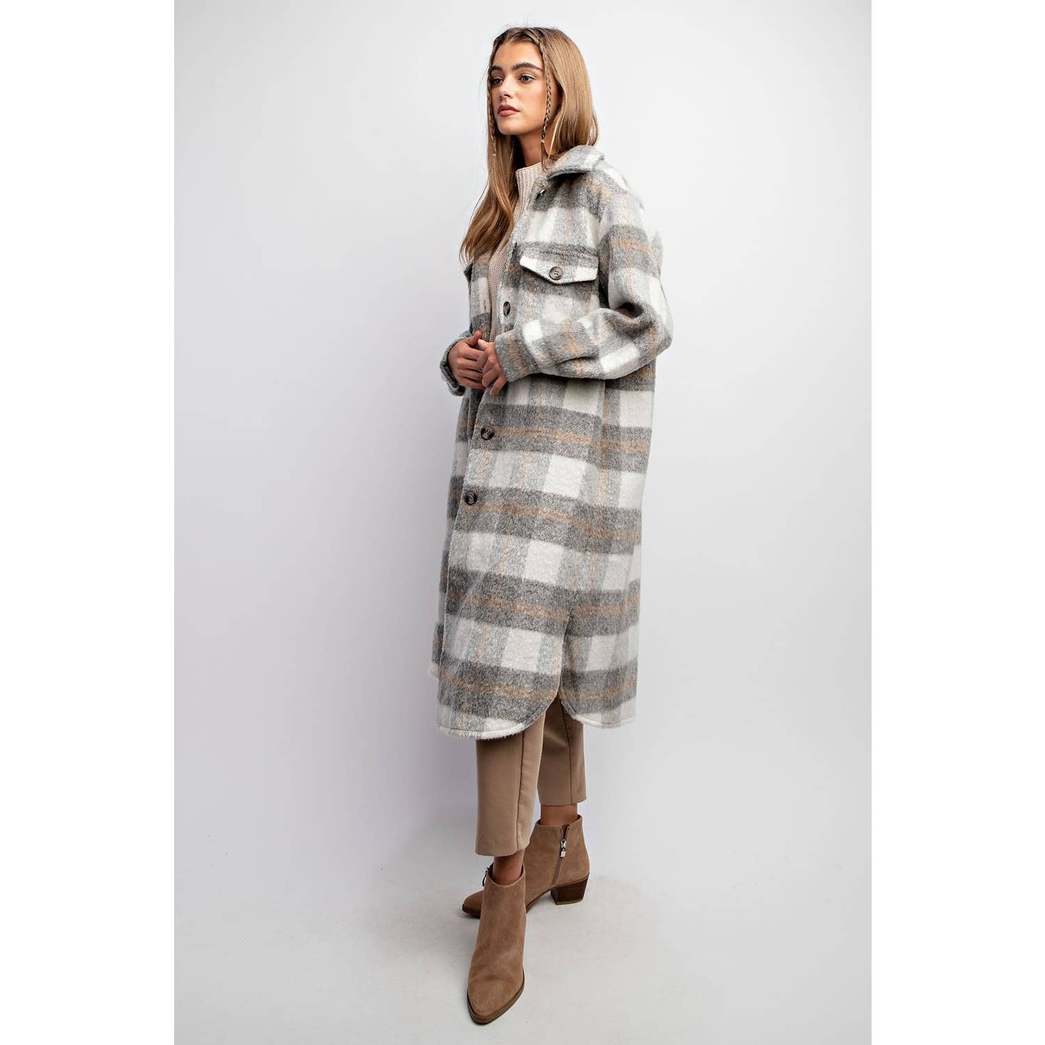 OVERSIZED PINK CHECKERED FLUFFY PLAID JACKET: Grey Mix