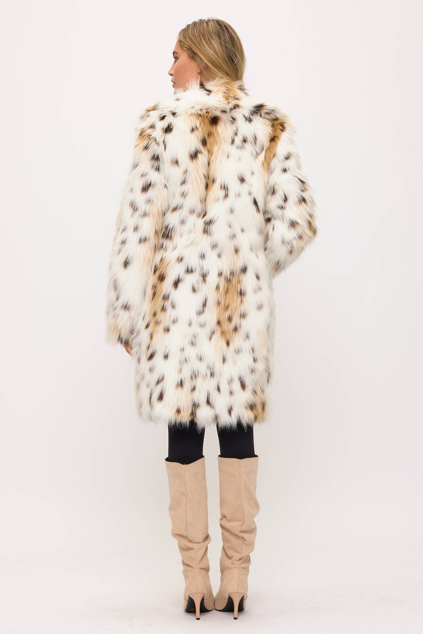 CLAFC0013: Leopard Frost Coat: Snow Leopard