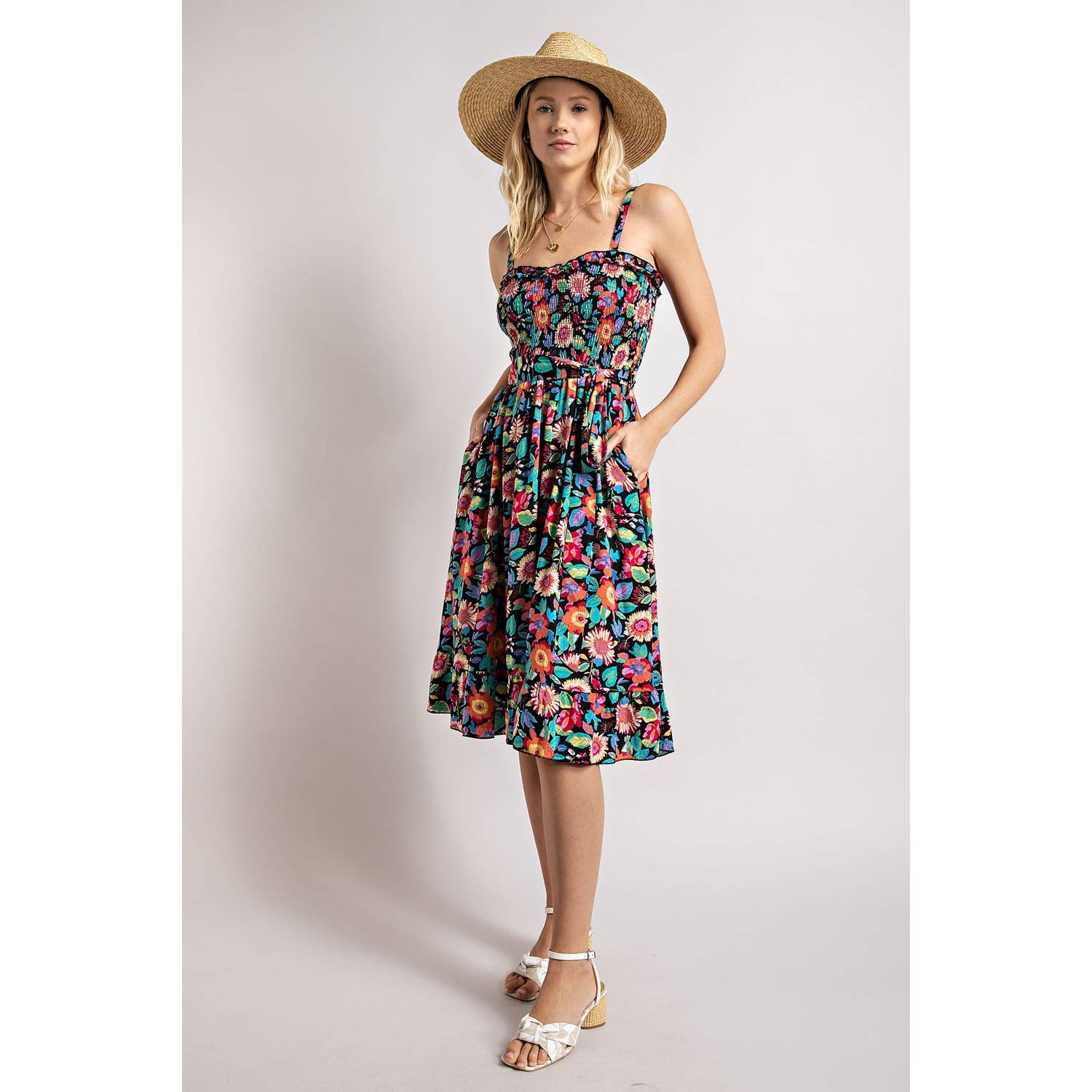 FLOWER PRINT SMOCKING DRESS: Black Combo