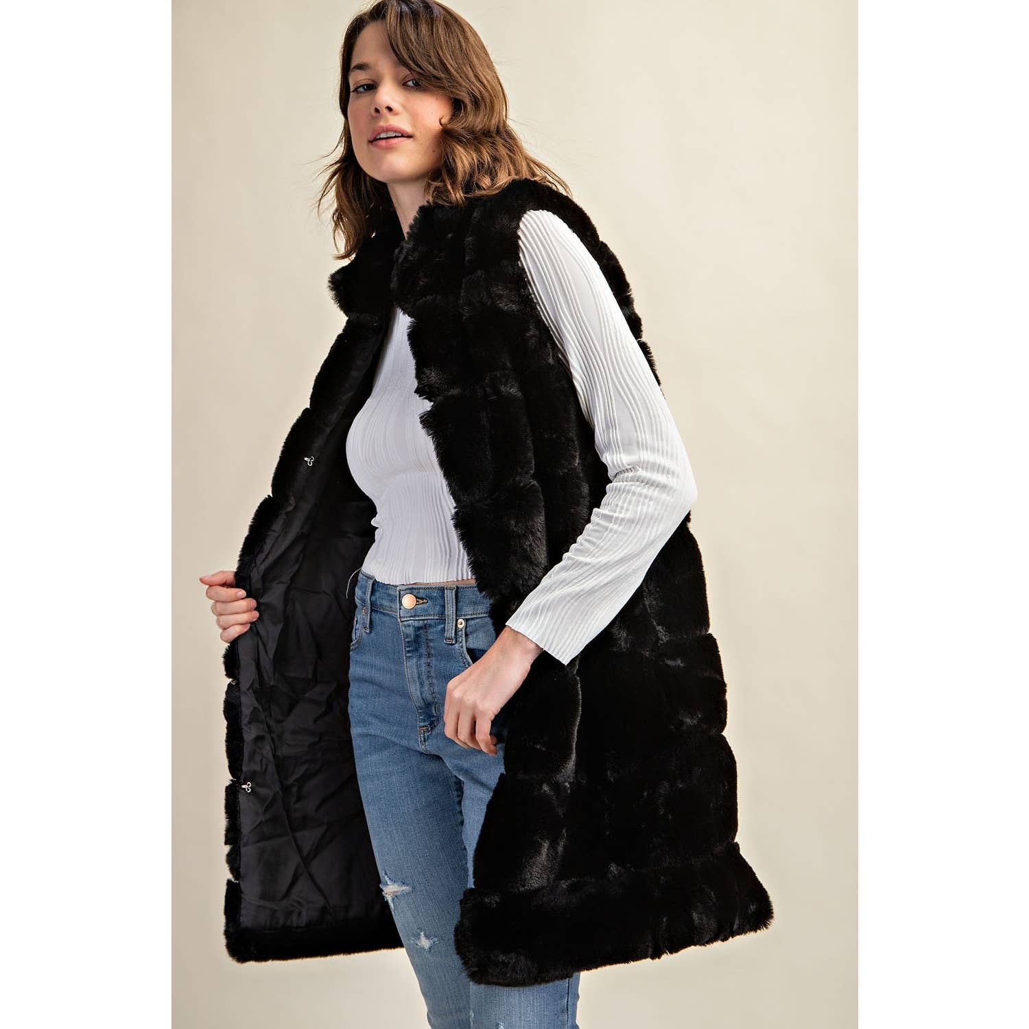 LONG FURRY TIERED HIGH NECK PUFFER VEST: Black