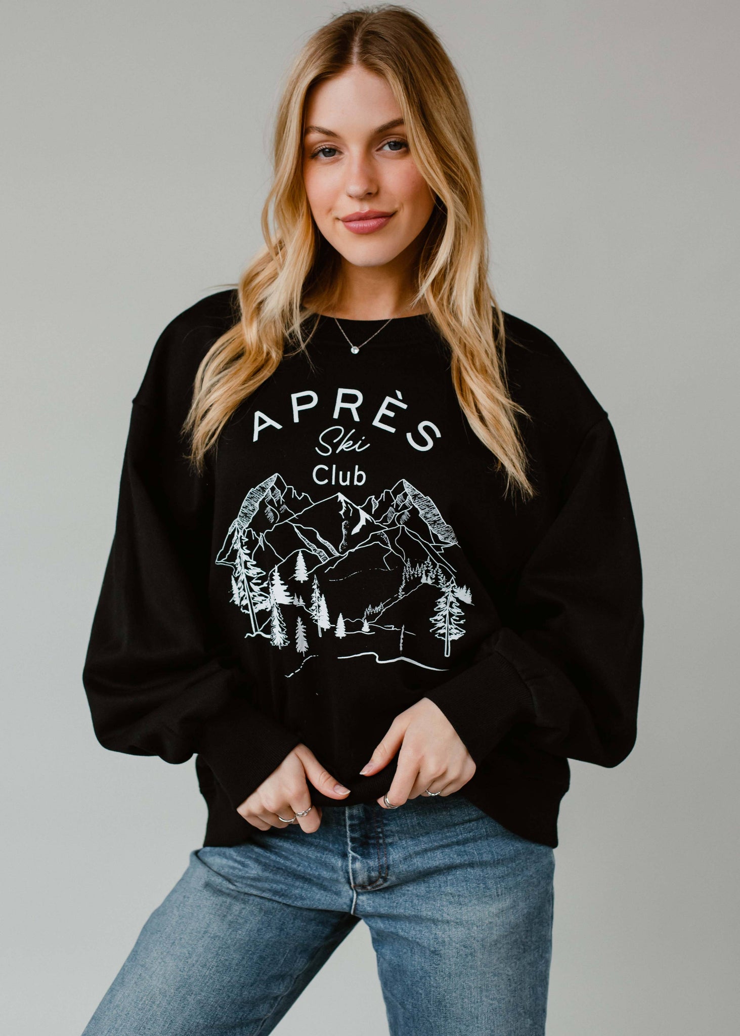 Black Apres Ski Club Sweatshirt