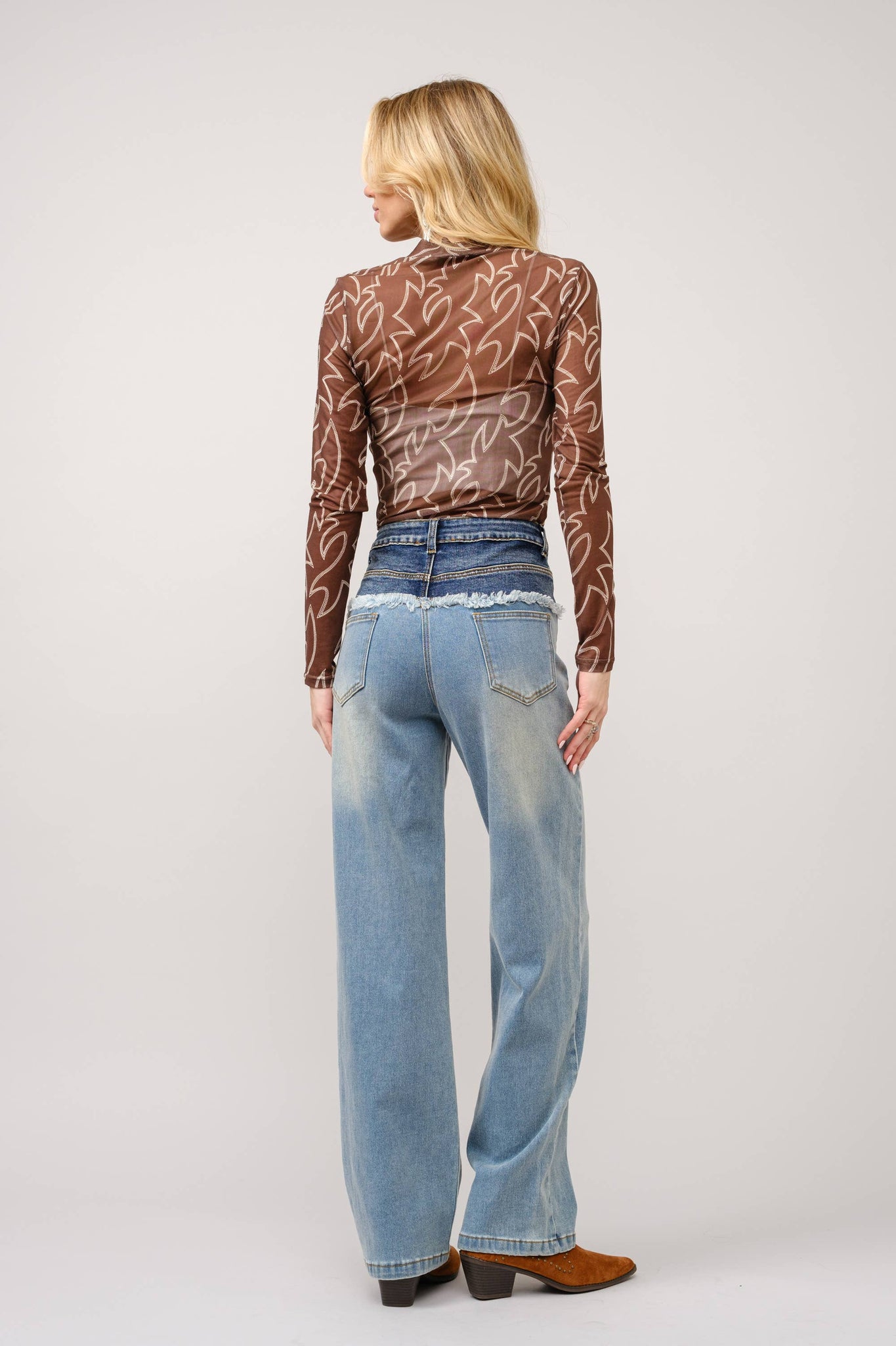 36349T - Boots Stitch Throughout Mesh Mock Neck Fitted Top