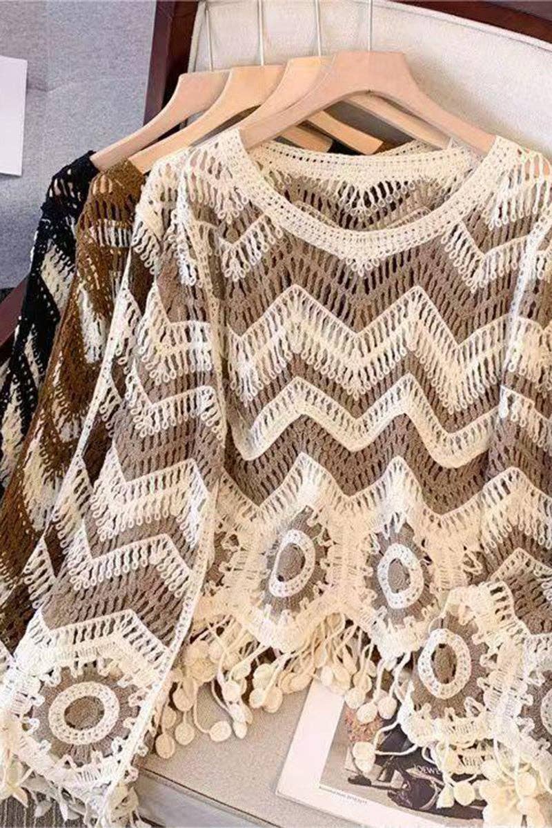 Zigzag Pattern Sweater with Tassels: BLACK / One Size